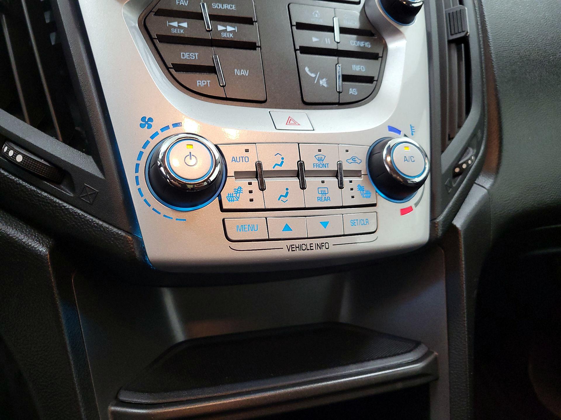 Thumbnail: 2016 Chevrolet Equinox - 15