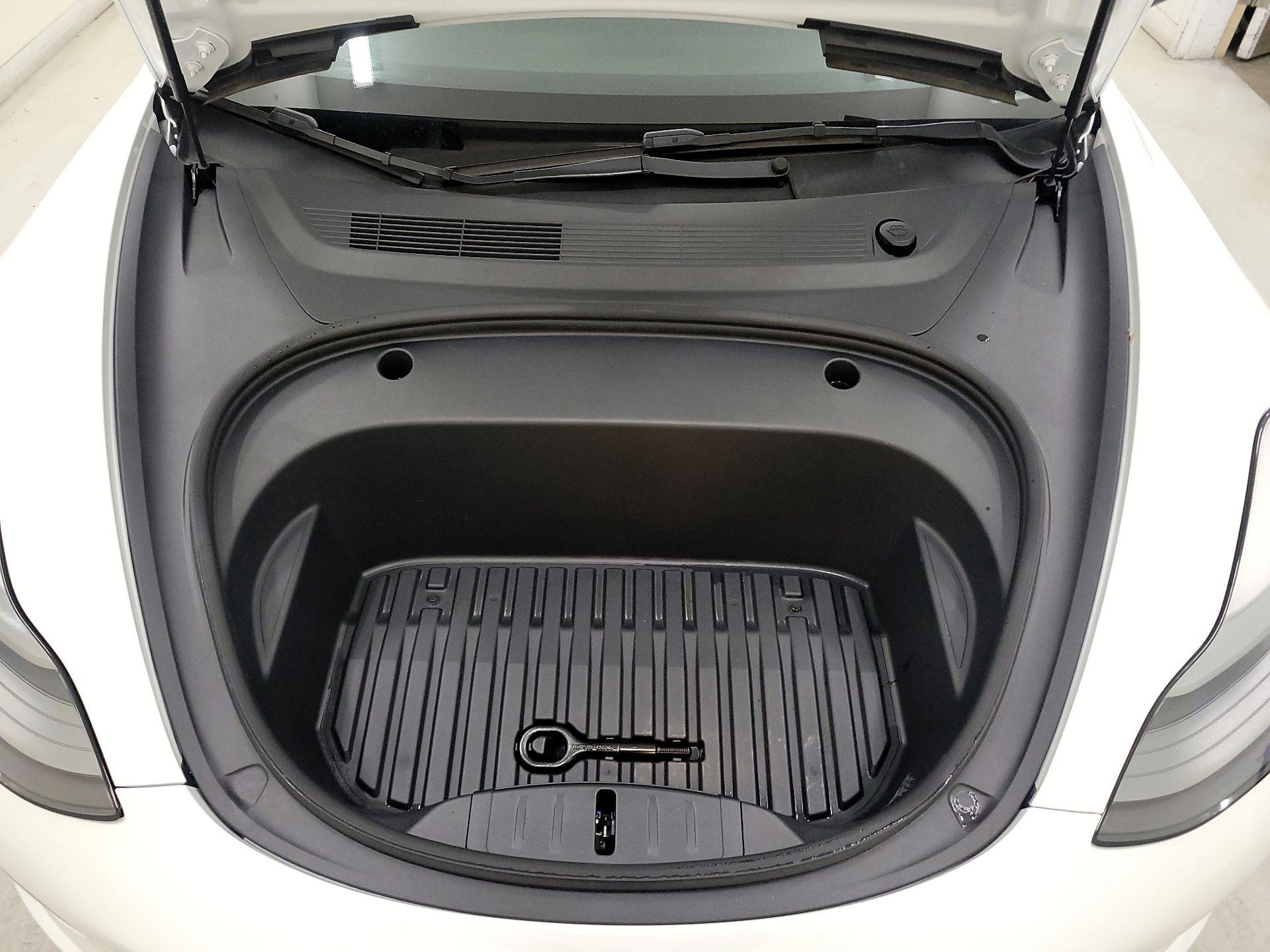 Thumbnail: 2022 Tesla Model 3 - 20