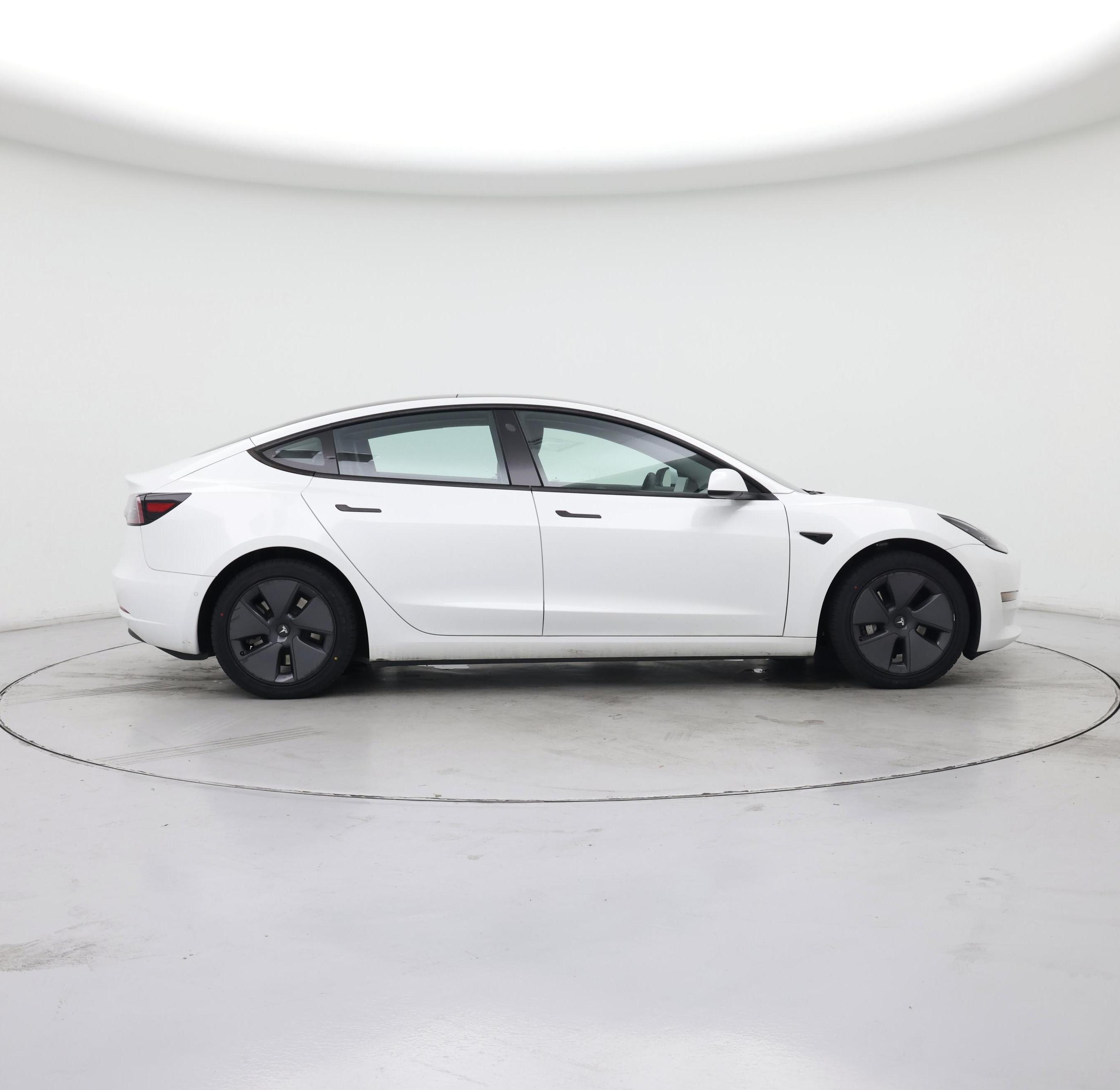 Thumbnail: 2022 Tesla Model 3 - 7
