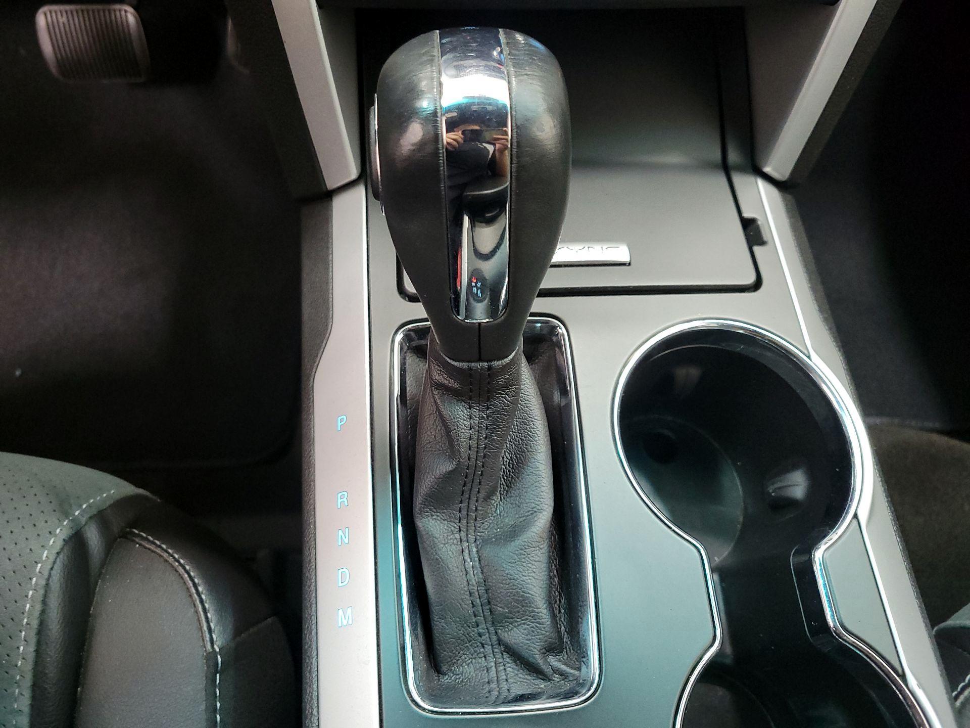 Thumbnail: 2015 Ford Explorer - 18