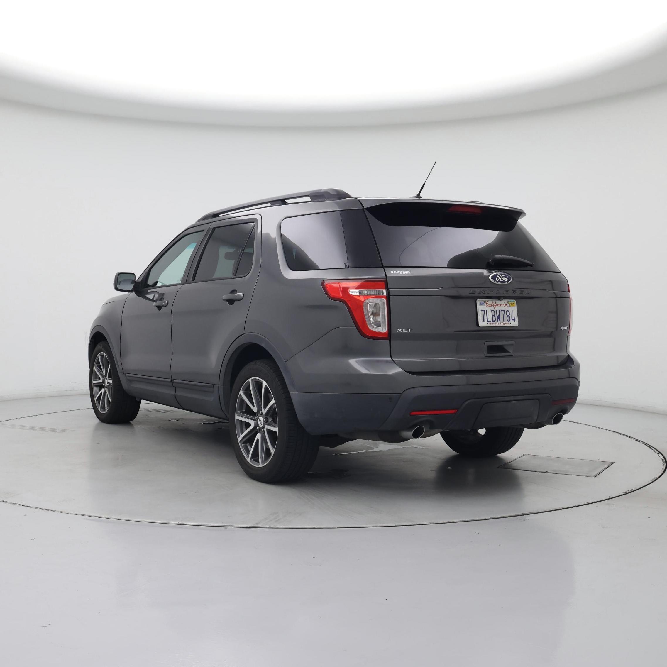 Thumbnail: 2015 Ford Explorer - 2