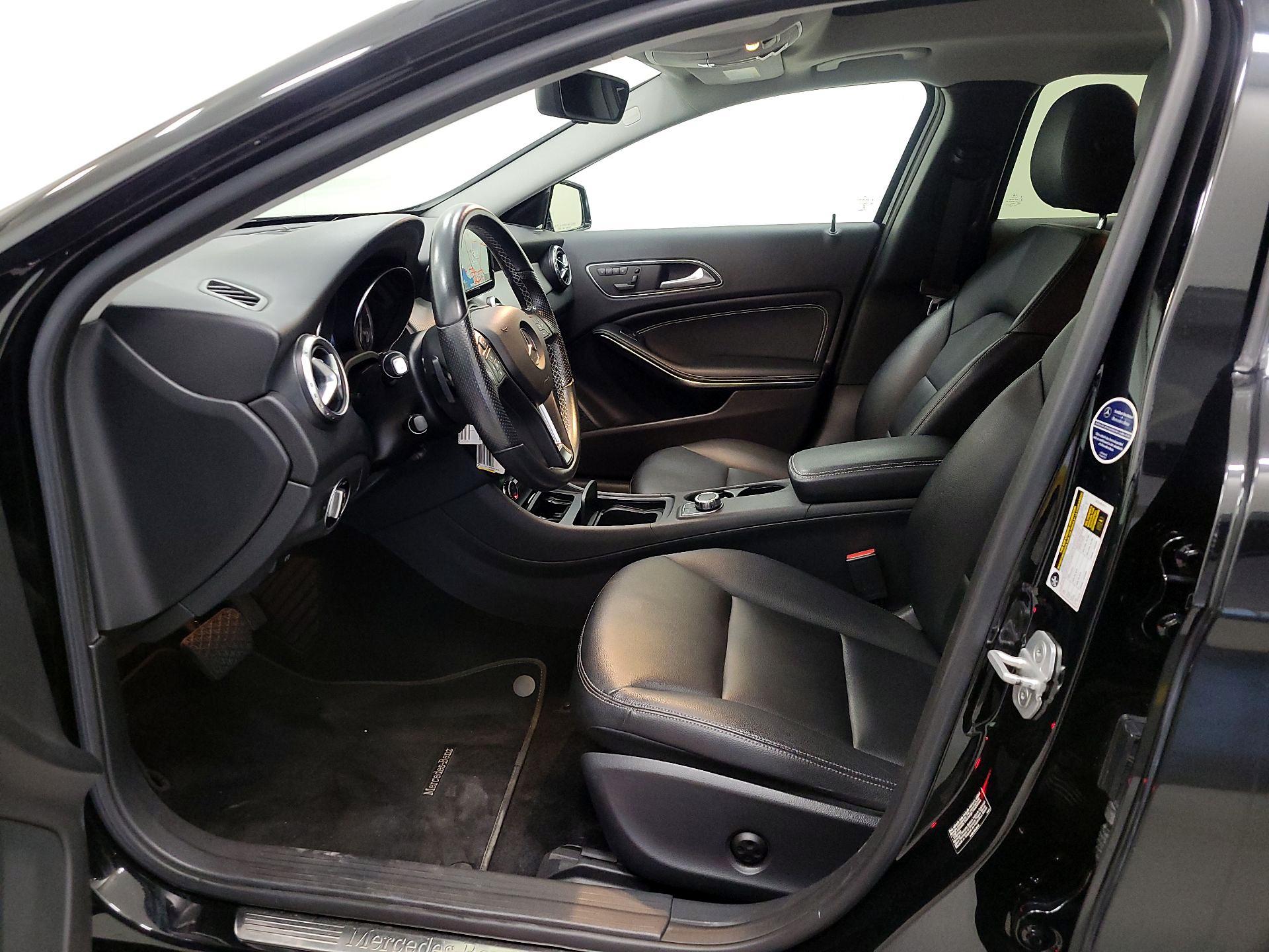 Thumbnail: 2015 Mercedes-Benz GLA - 11