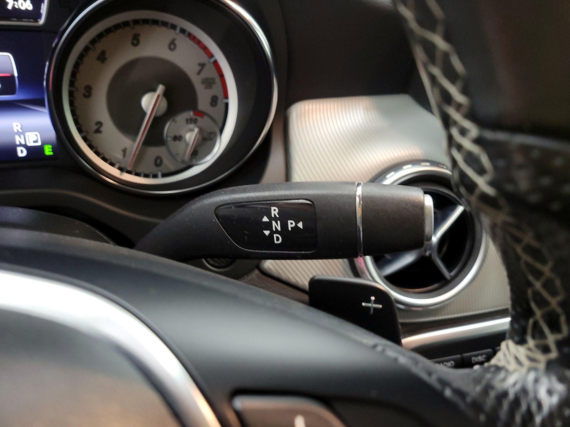 Thumbnail: 2015 Mercedes-Benz GLA - 18
