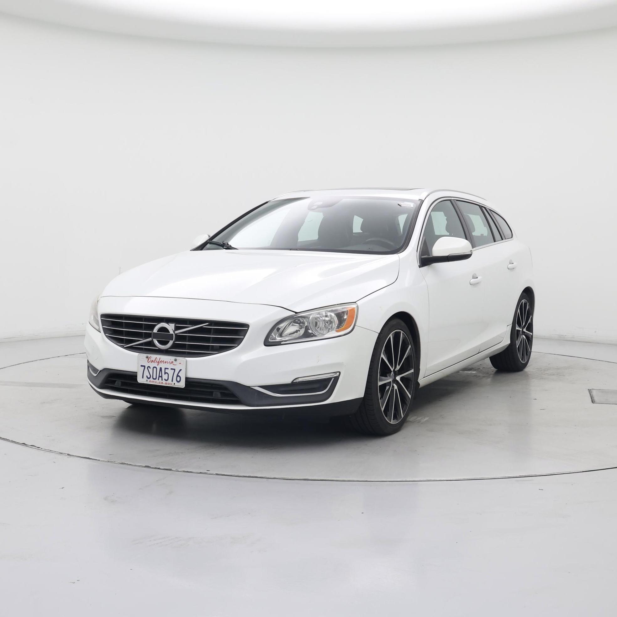 Thumbnail: 2016 Volvo V60 - 4