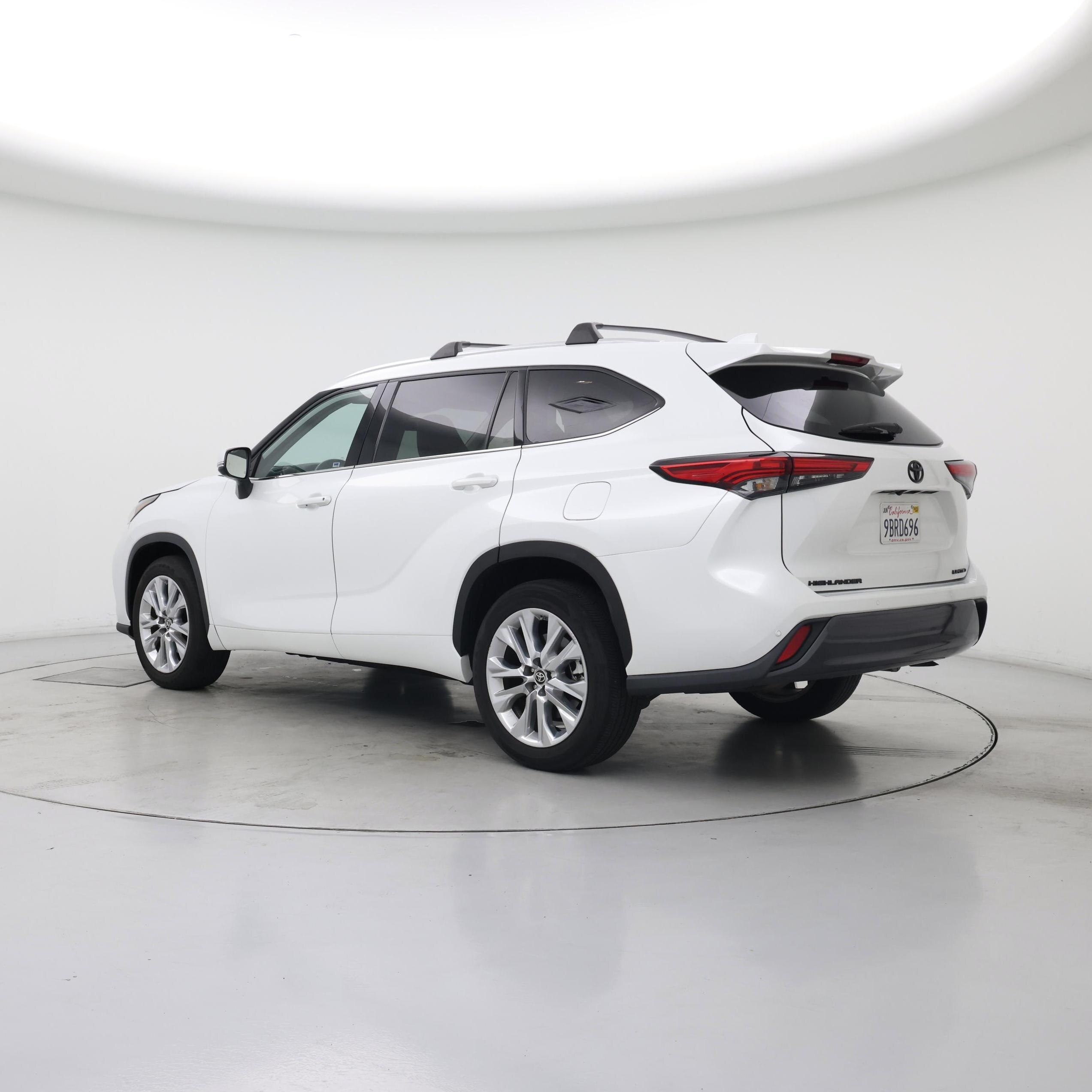 Thumbnail: 2022 Toyota Highlander - 2