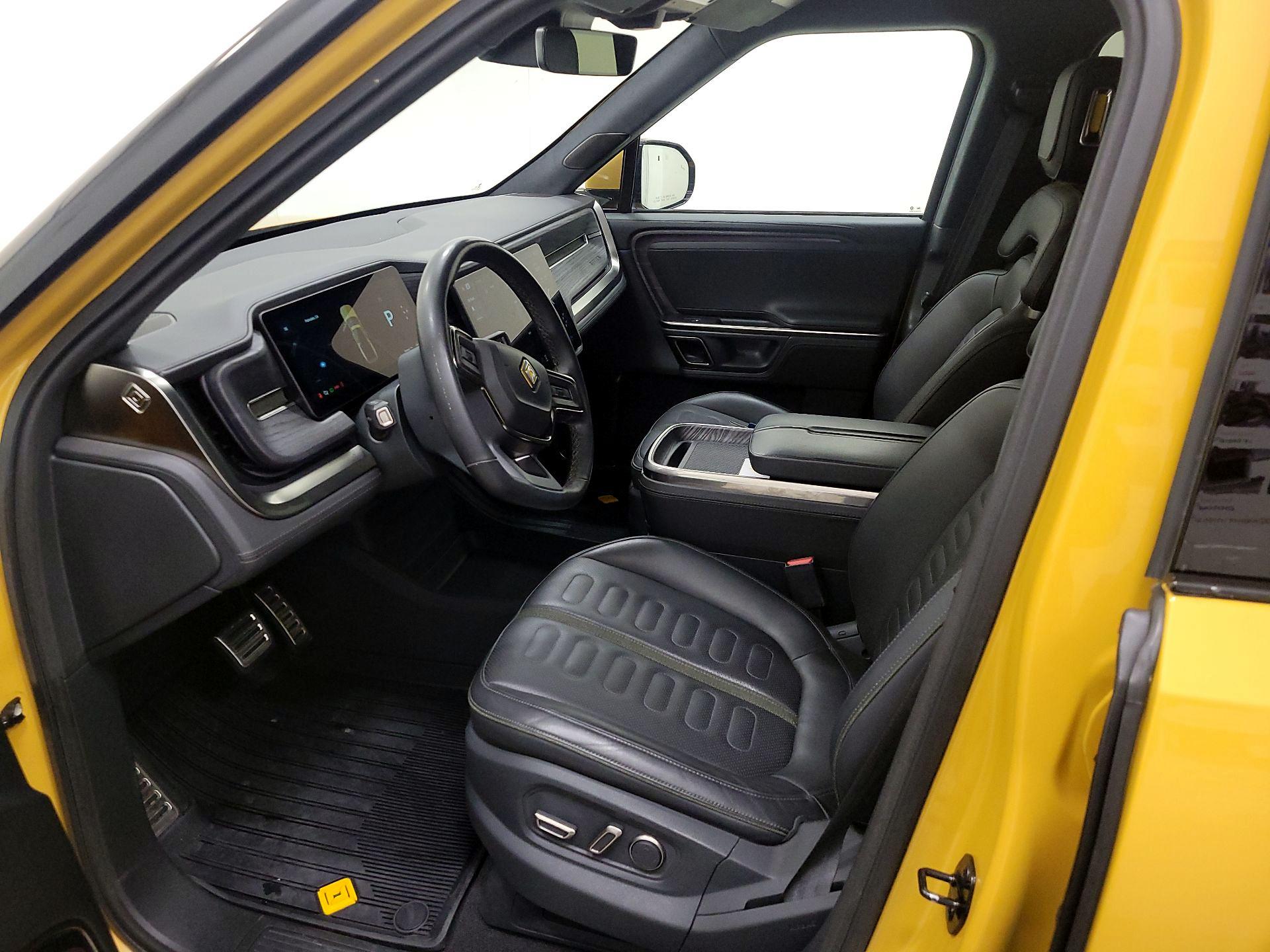 Thumbnail: 2023 Rivian R1T - 11