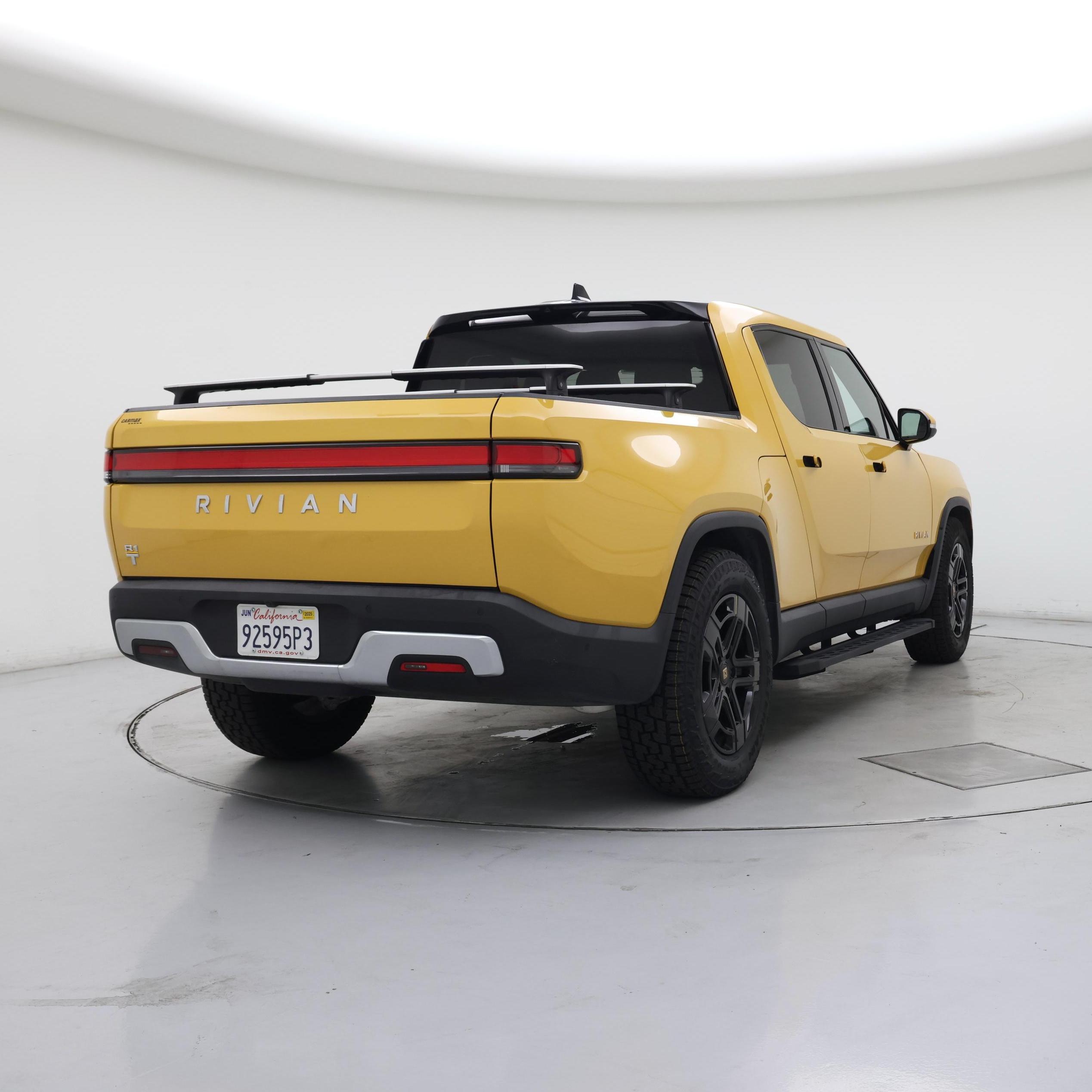 Thumbnail: 2023 Rivian R1T - 8