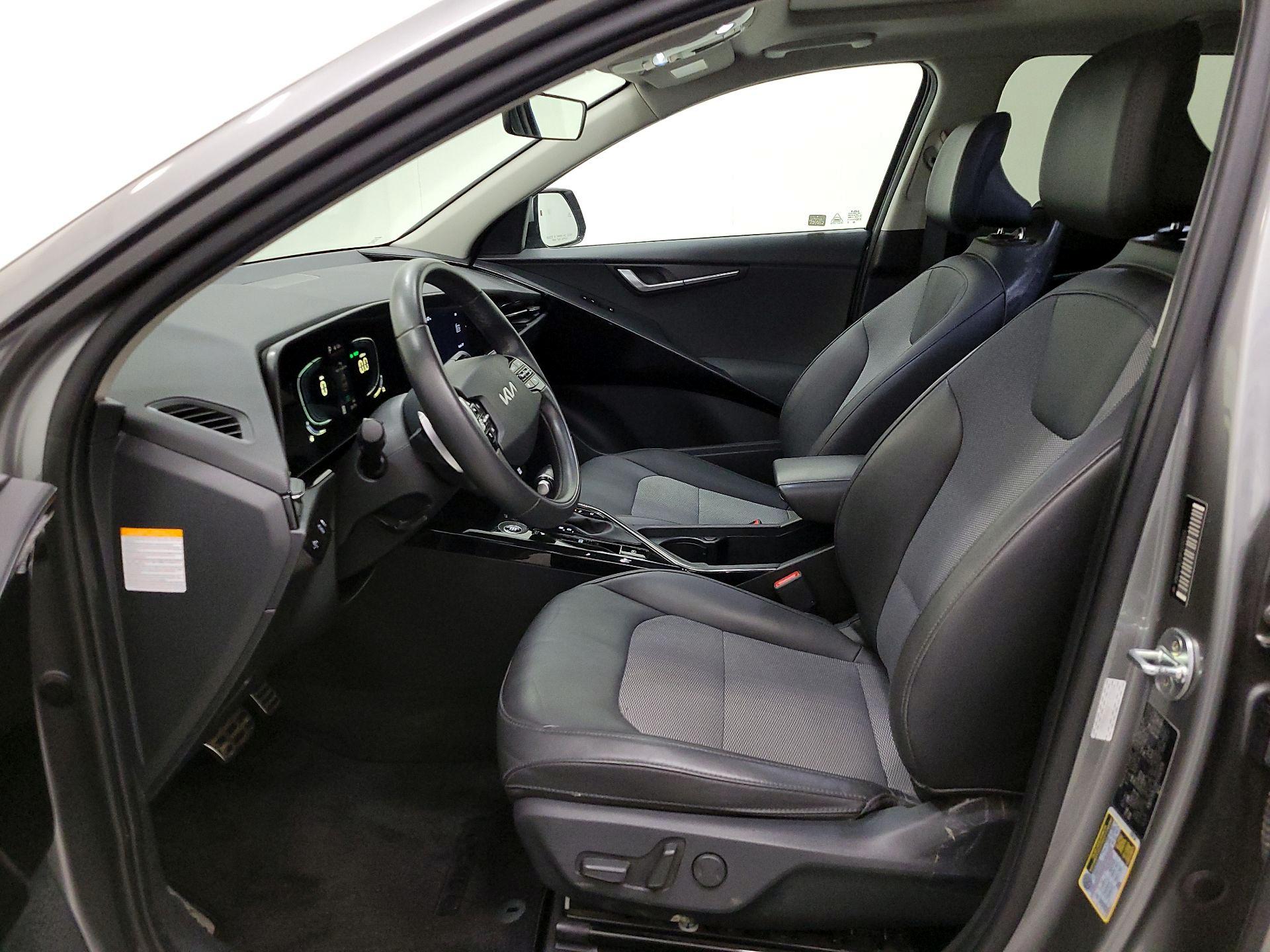 Thumbnail: 2023 Kia Niro - 11