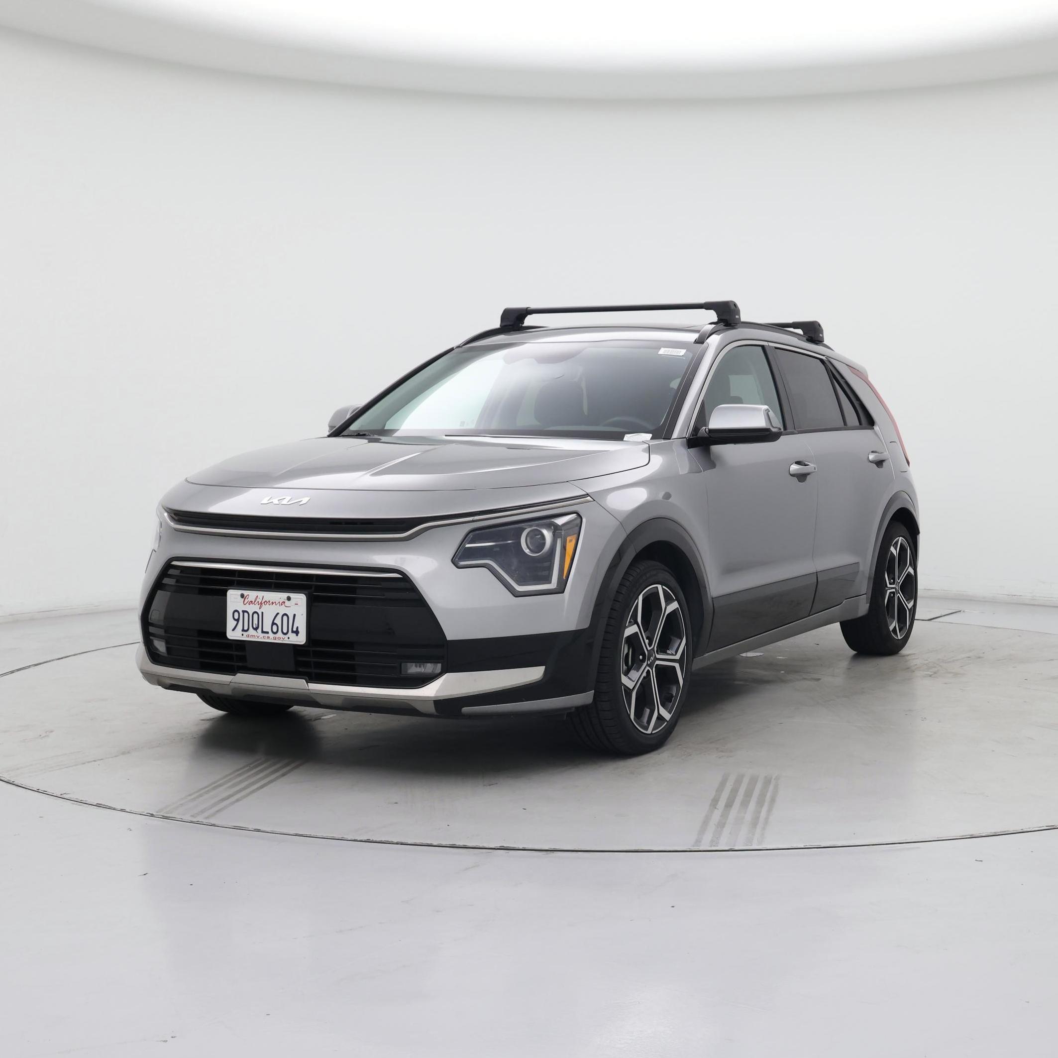 Thumbnail: 2023 Kia Niro - 4