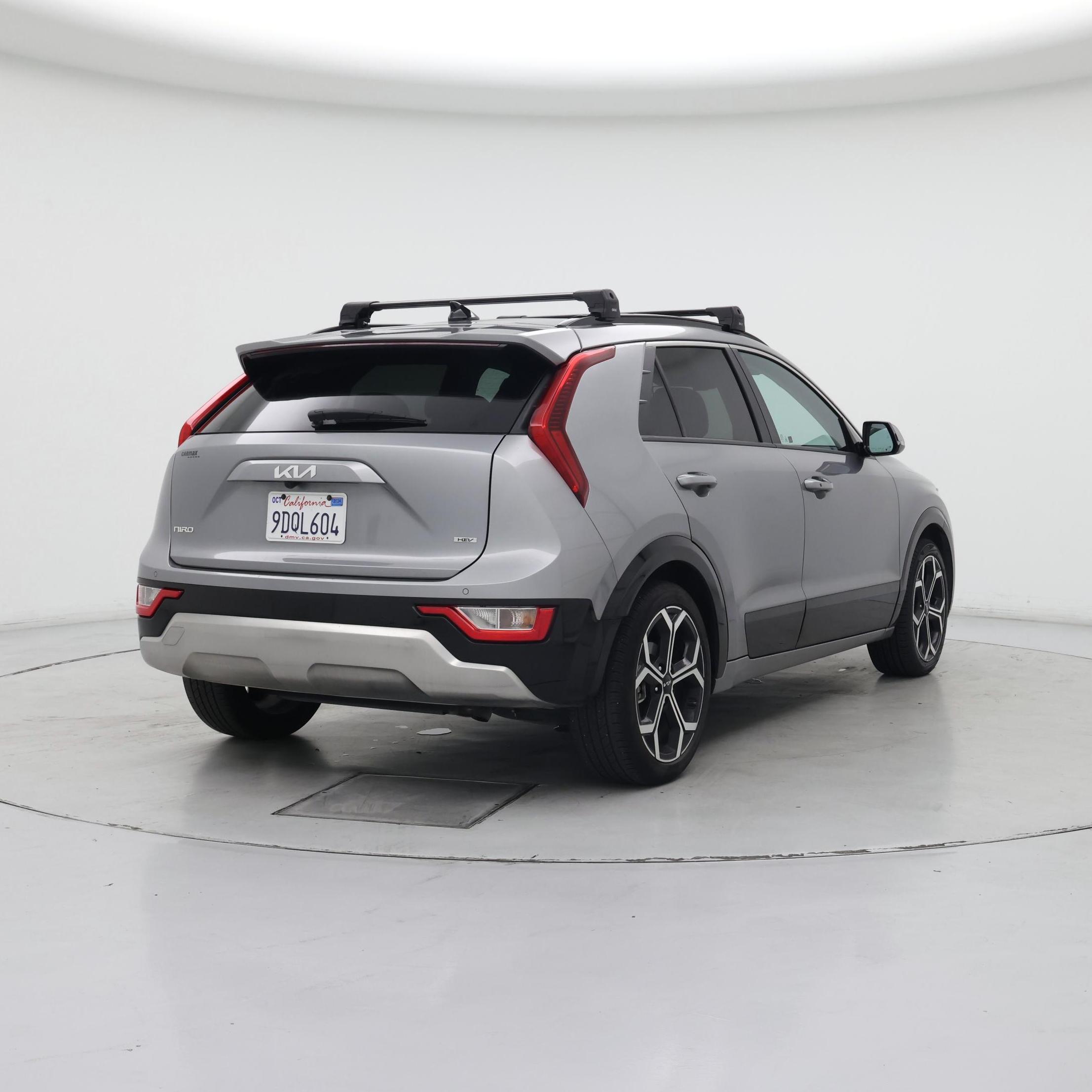Thumbnail: 2023 Kia Niro - 8
