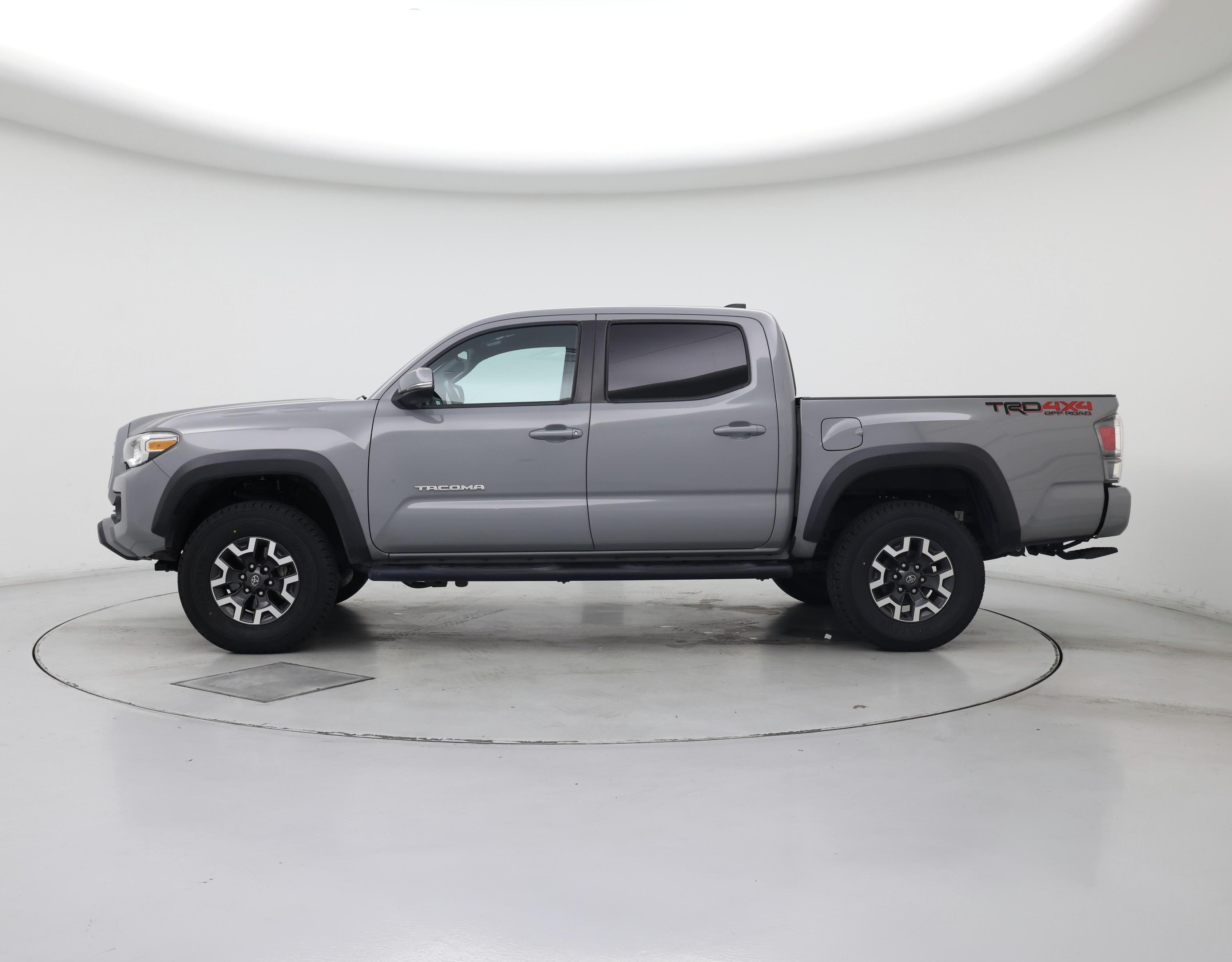 Thumbnail: 2021 Toyota Tacoma - 3