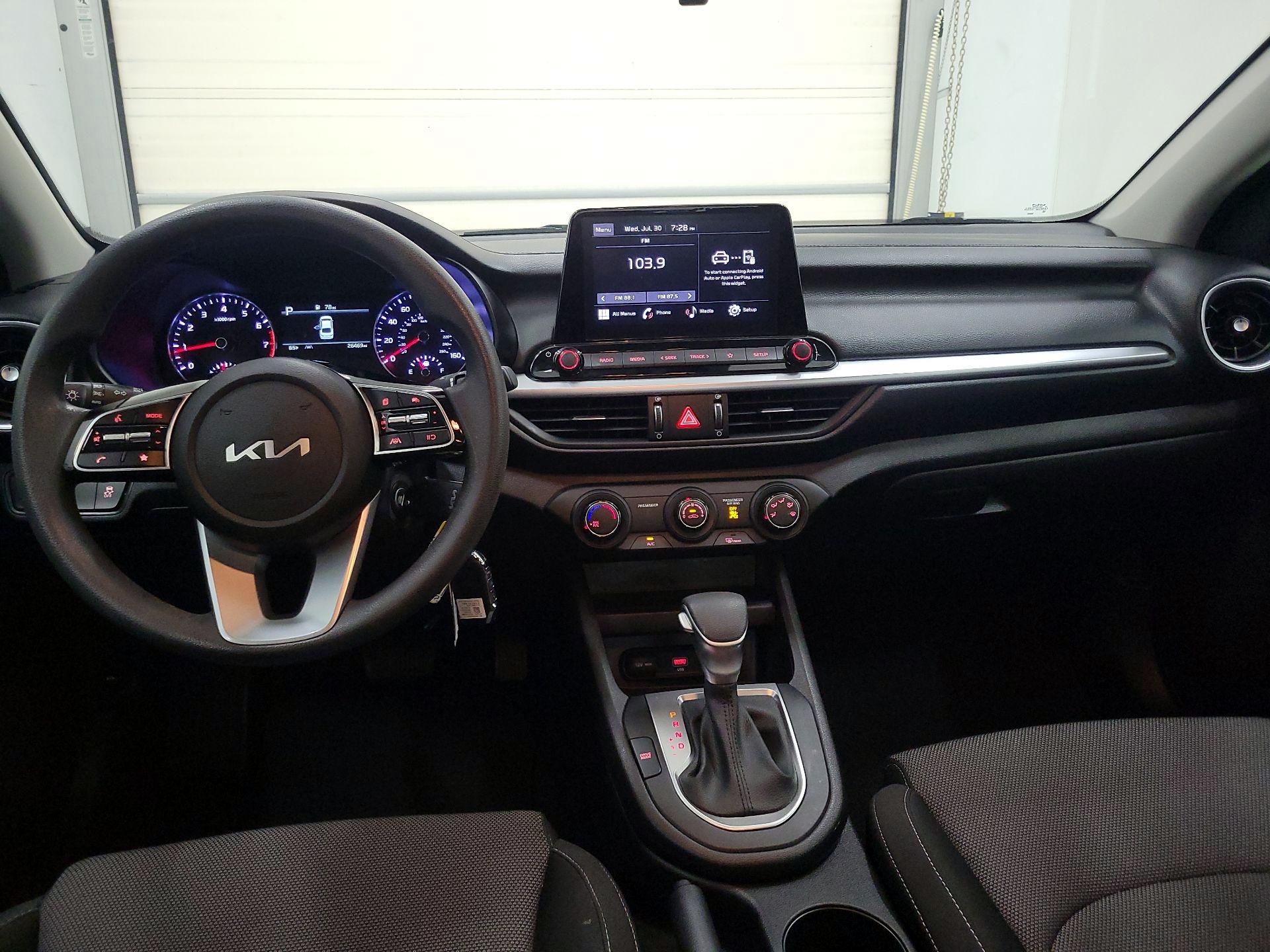 Thumbnail: 2022 Kia Forte - 9