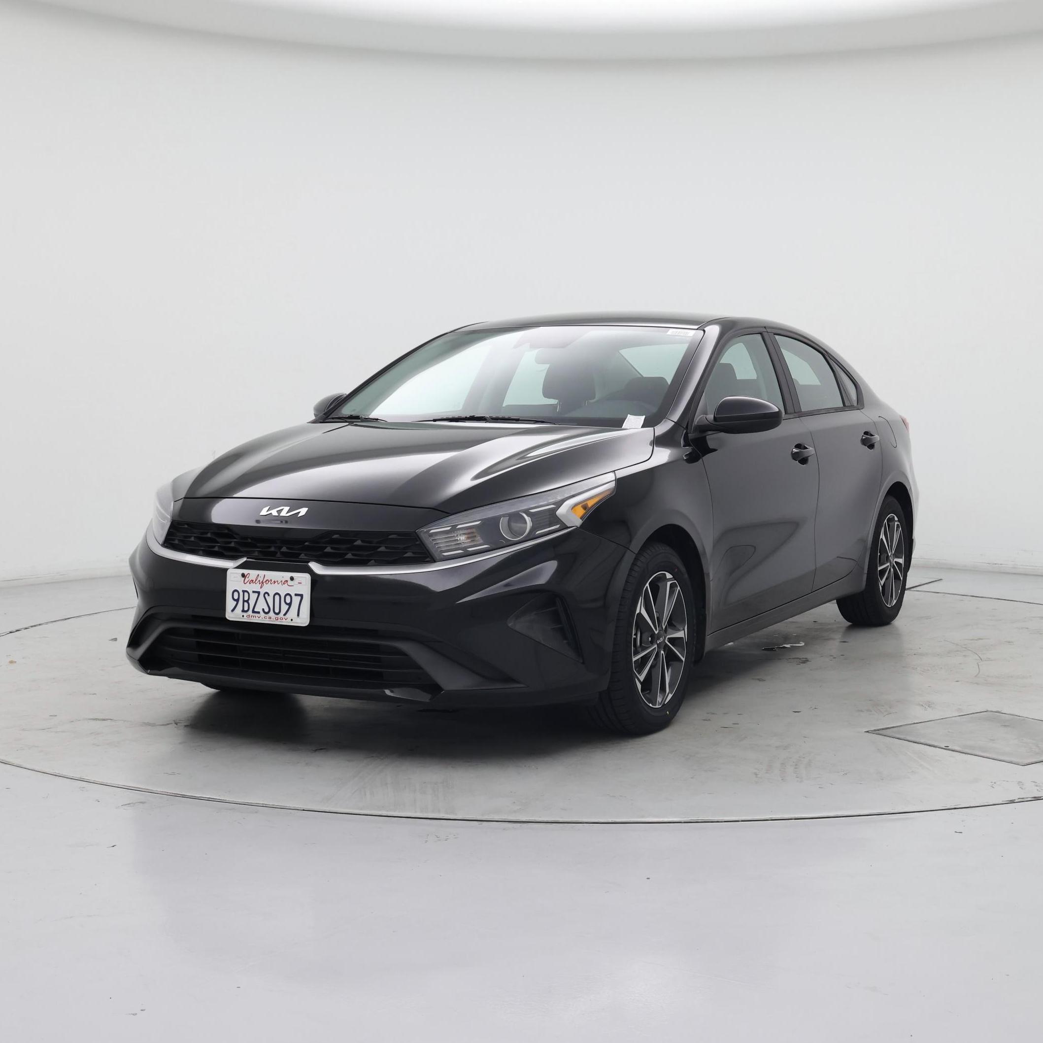 Thumbnail: 2022 Kia Forte - 4
