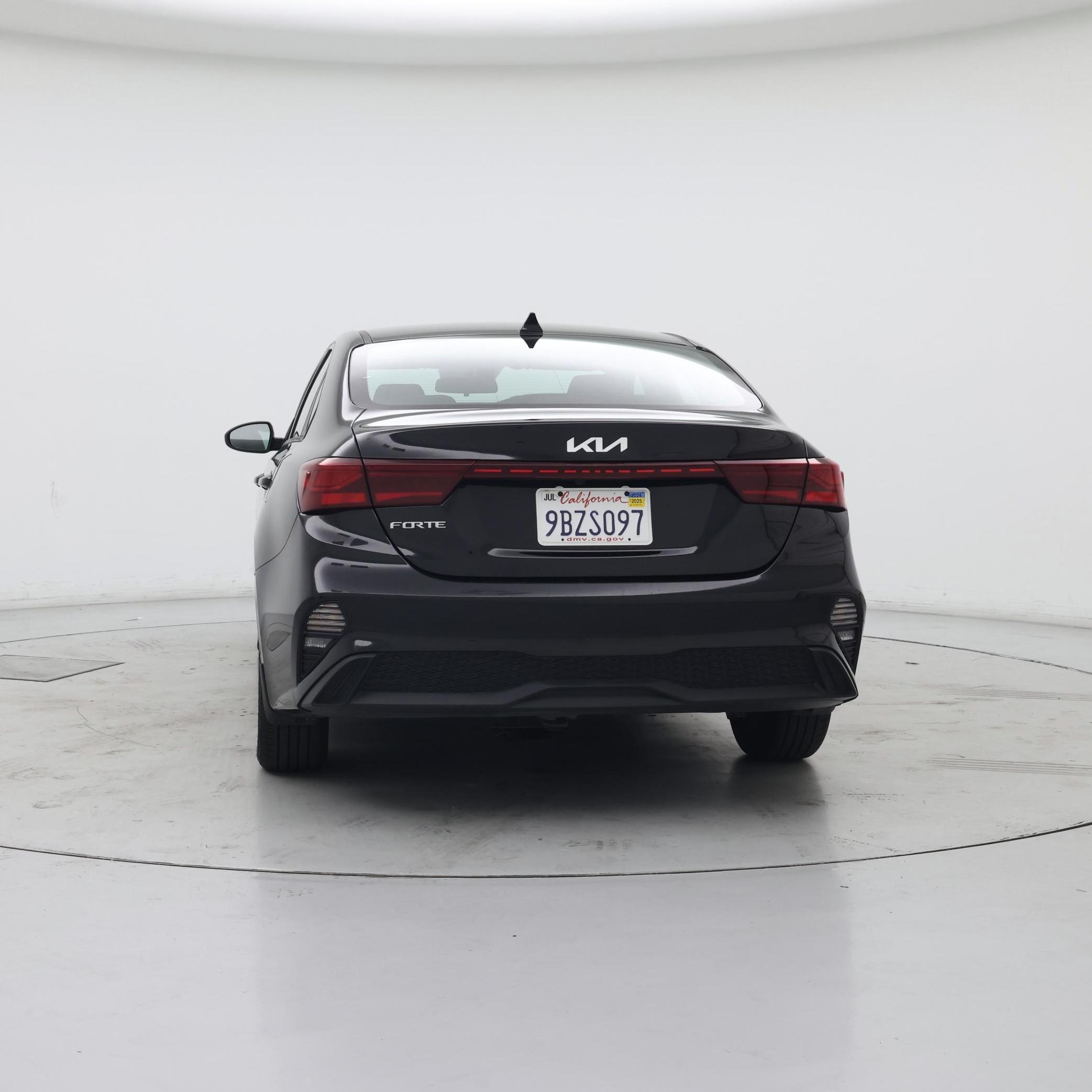 Thumbnail: 2022 Kia Forte - 6