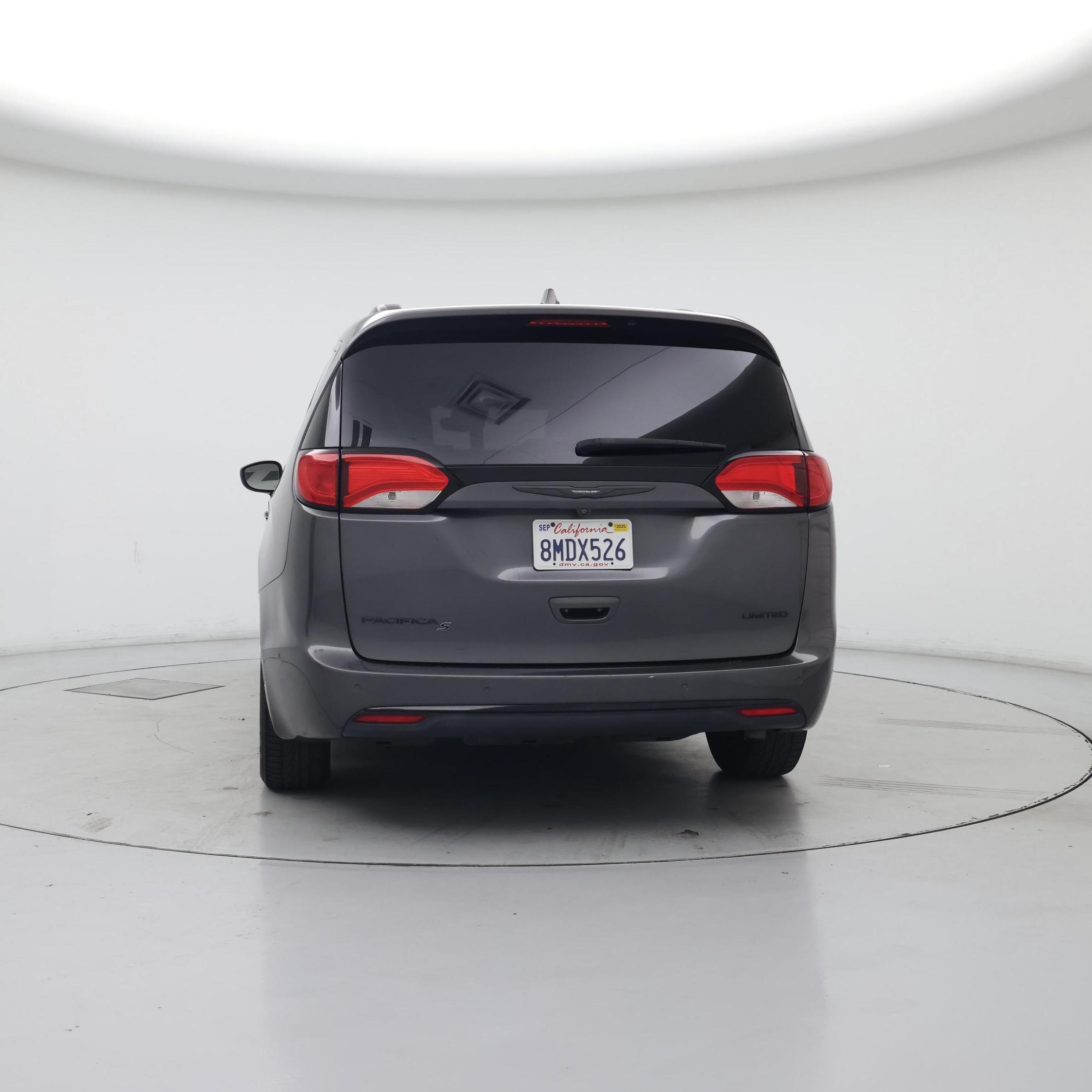 Thumbnail: 2018 Chrysler Pacifica - 6