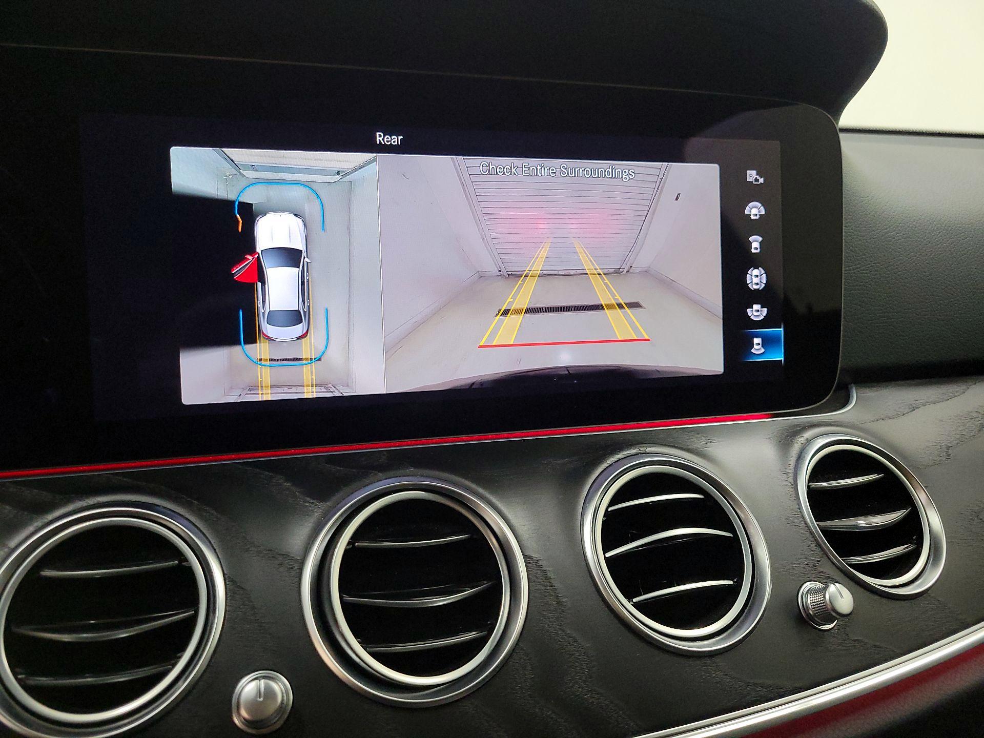 Thumbnail: 2021 Mercedes-Benz E-Class - 15