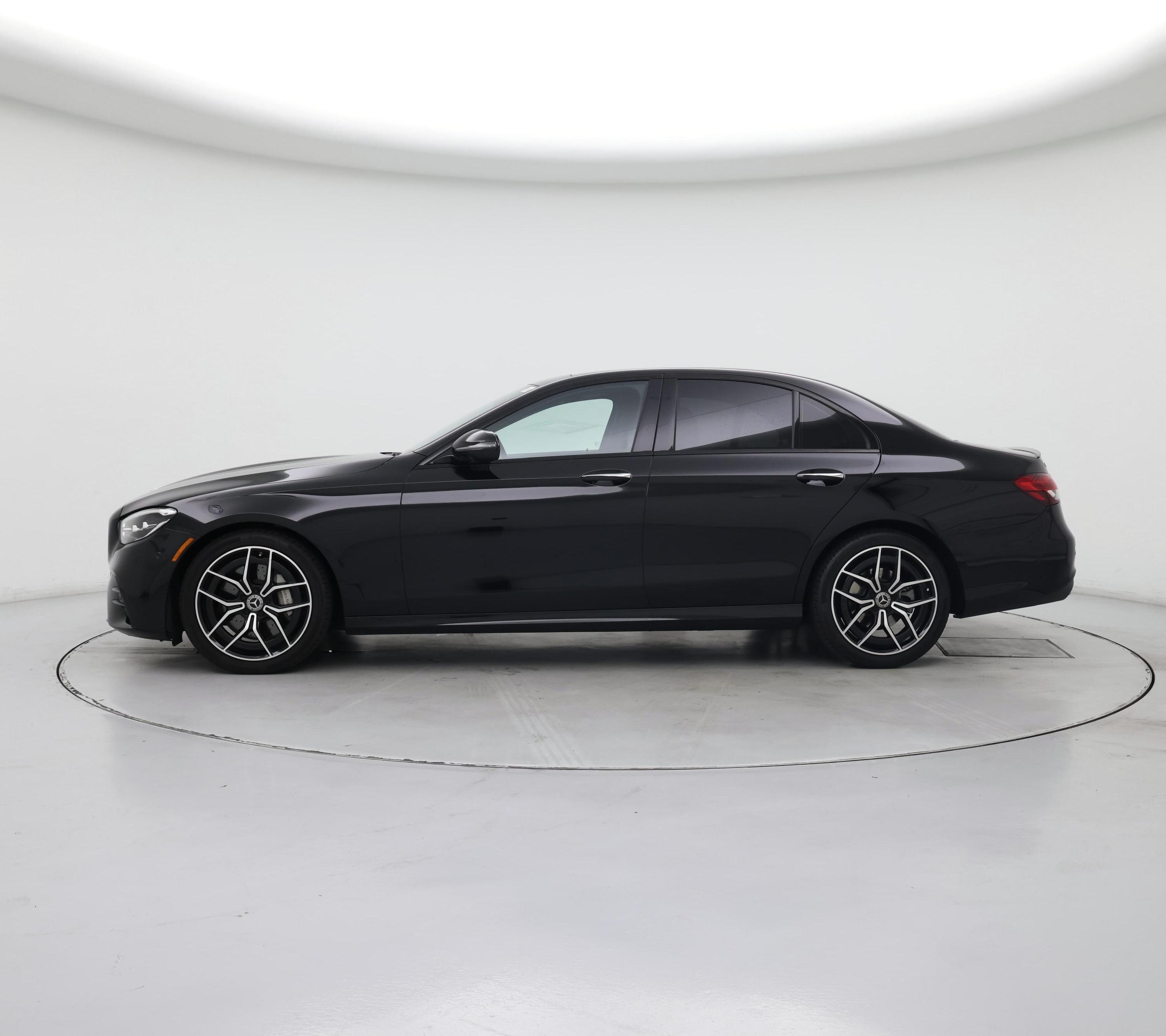 Thumbnail: 2021 Mercedes-Benz E-Class - 3
