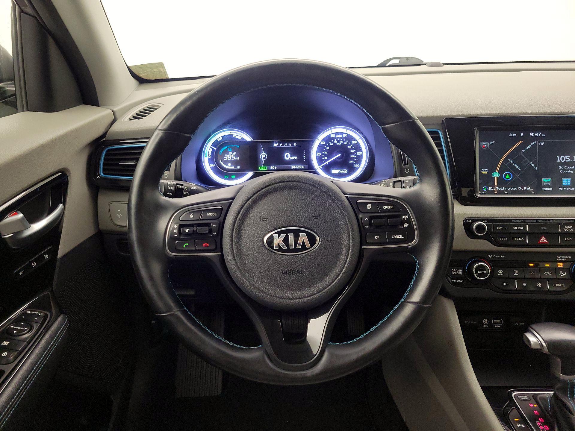 Thumbnail: 2017 Kia Niro - 10