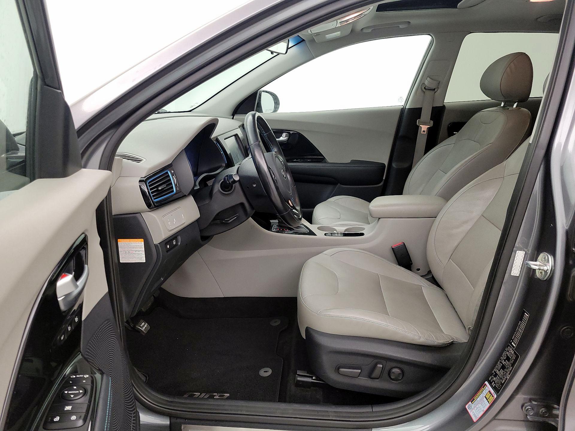 Thumbnail: 2017 Kia Niro - 11