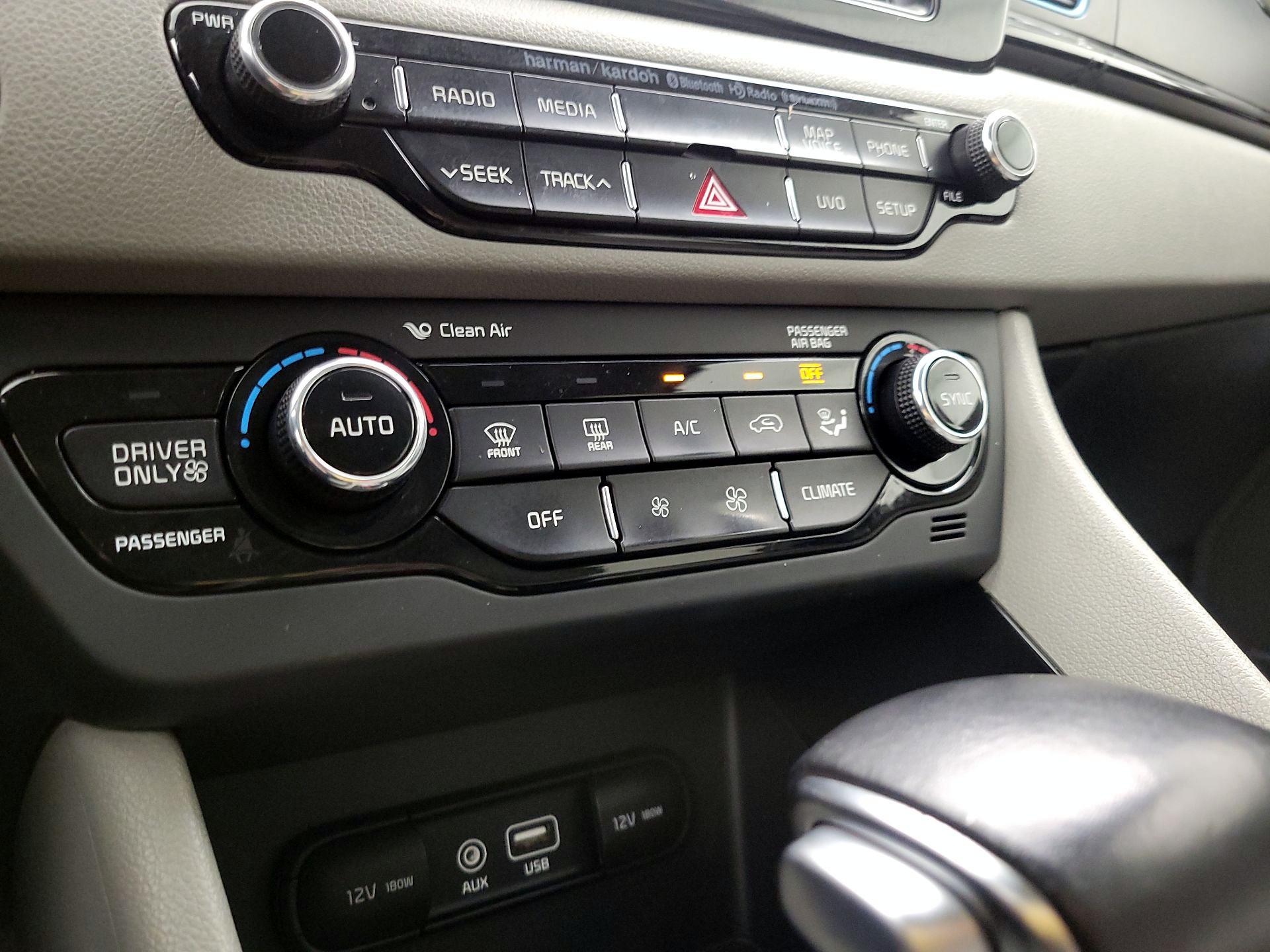 Thumbnail: 2017 Kia Niro - 17