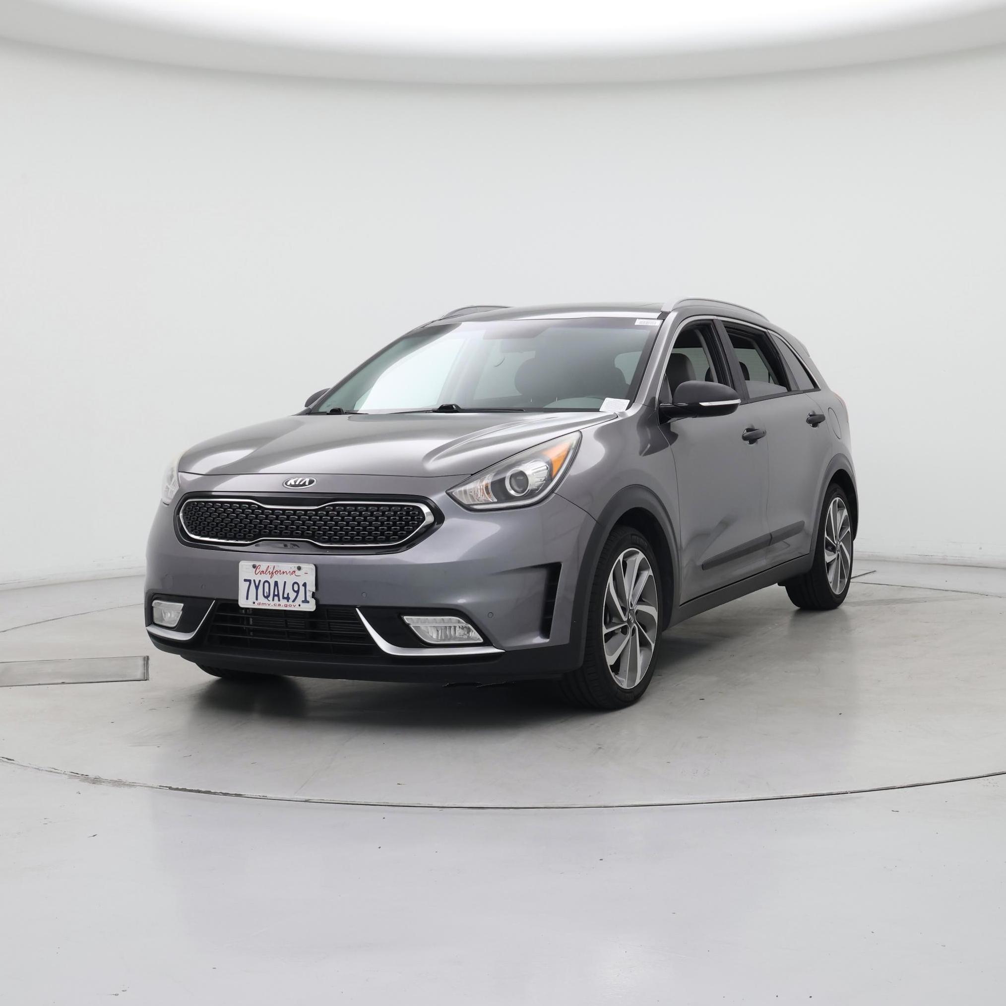 Thumbnail: 2017 Kia Niro - 4