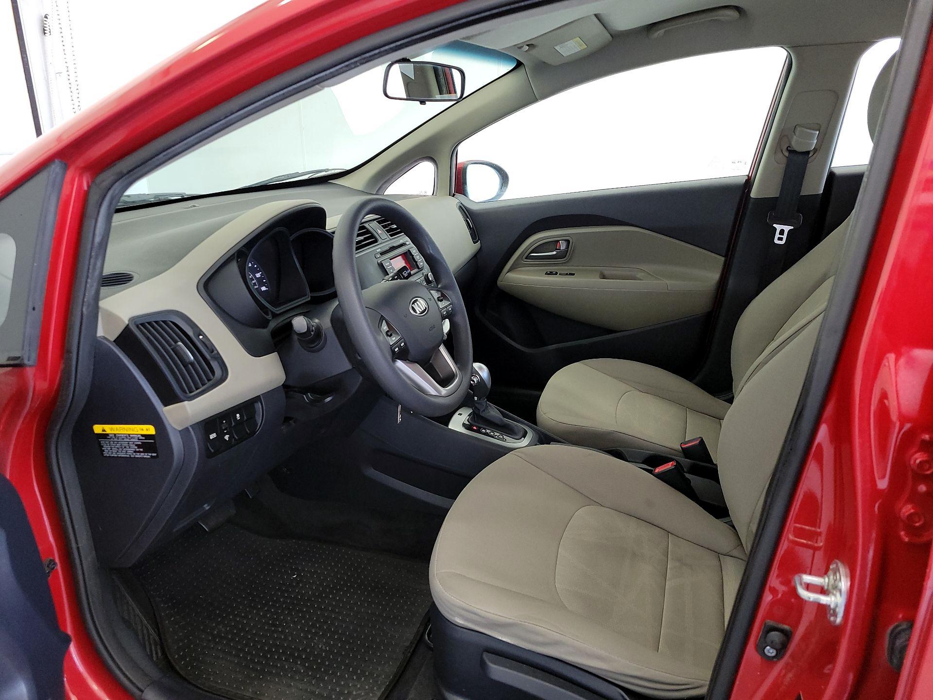 Thumbnail: 2014 Kia Rio5 - 11