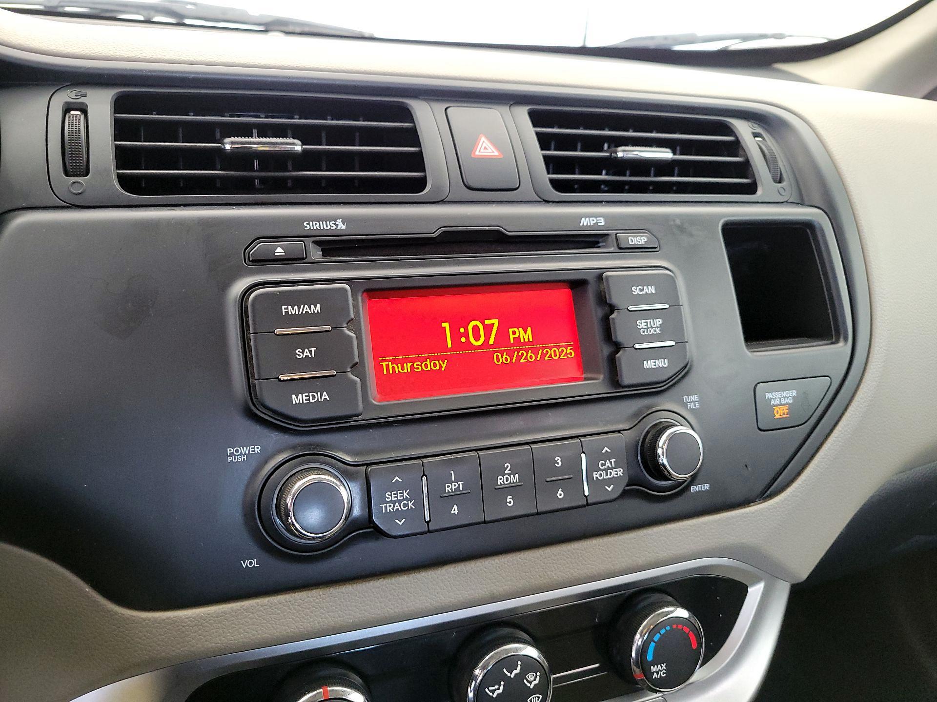 Thumbnail: 2014 Kia Rio5 - 14