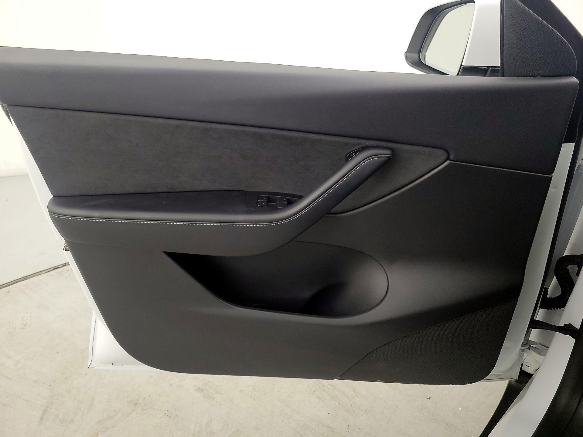 Thumbnail: 2021 Tesla Model Y - 12
