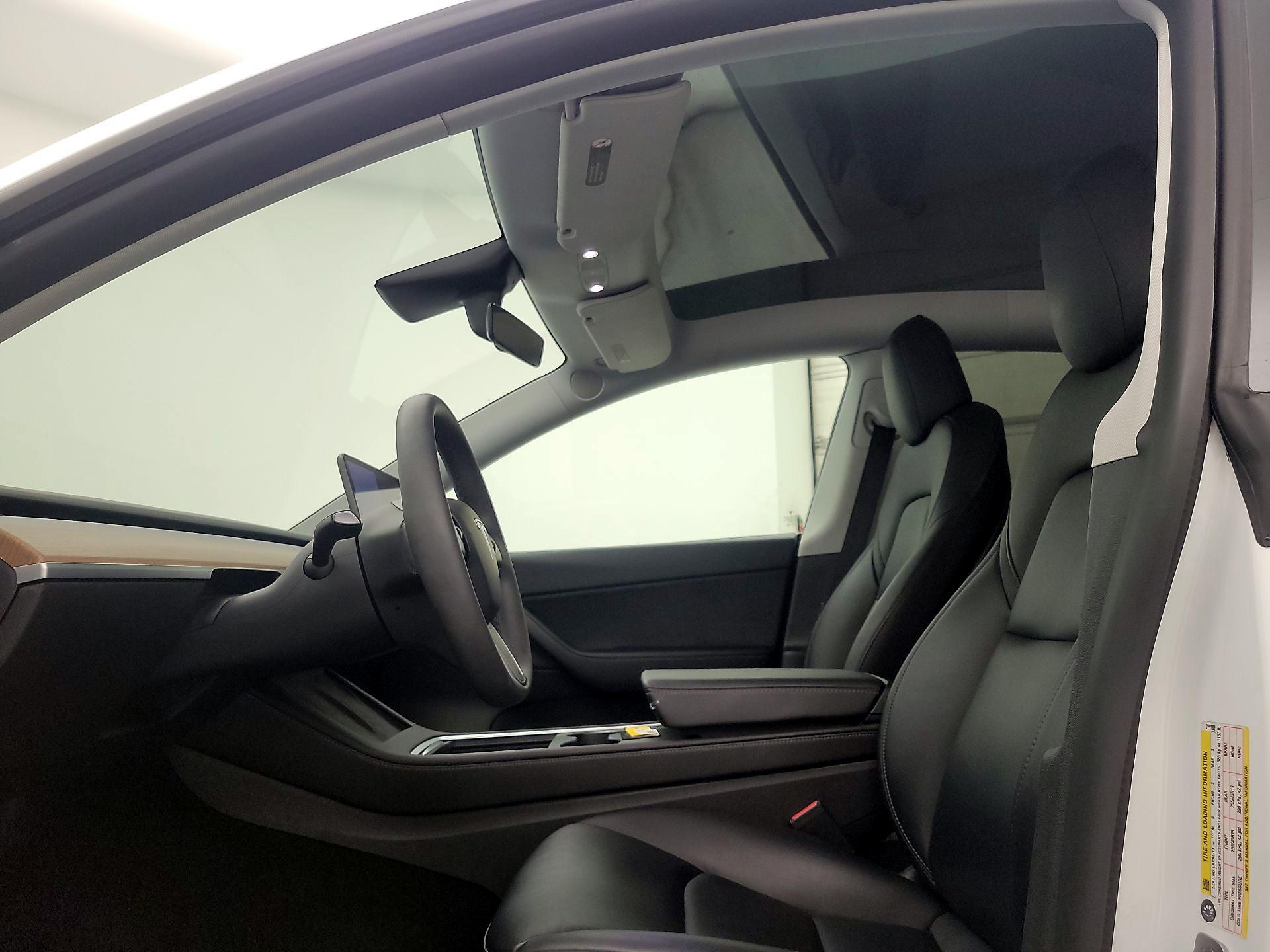 Thumbnail: 2021 Tesla Model Y - 17