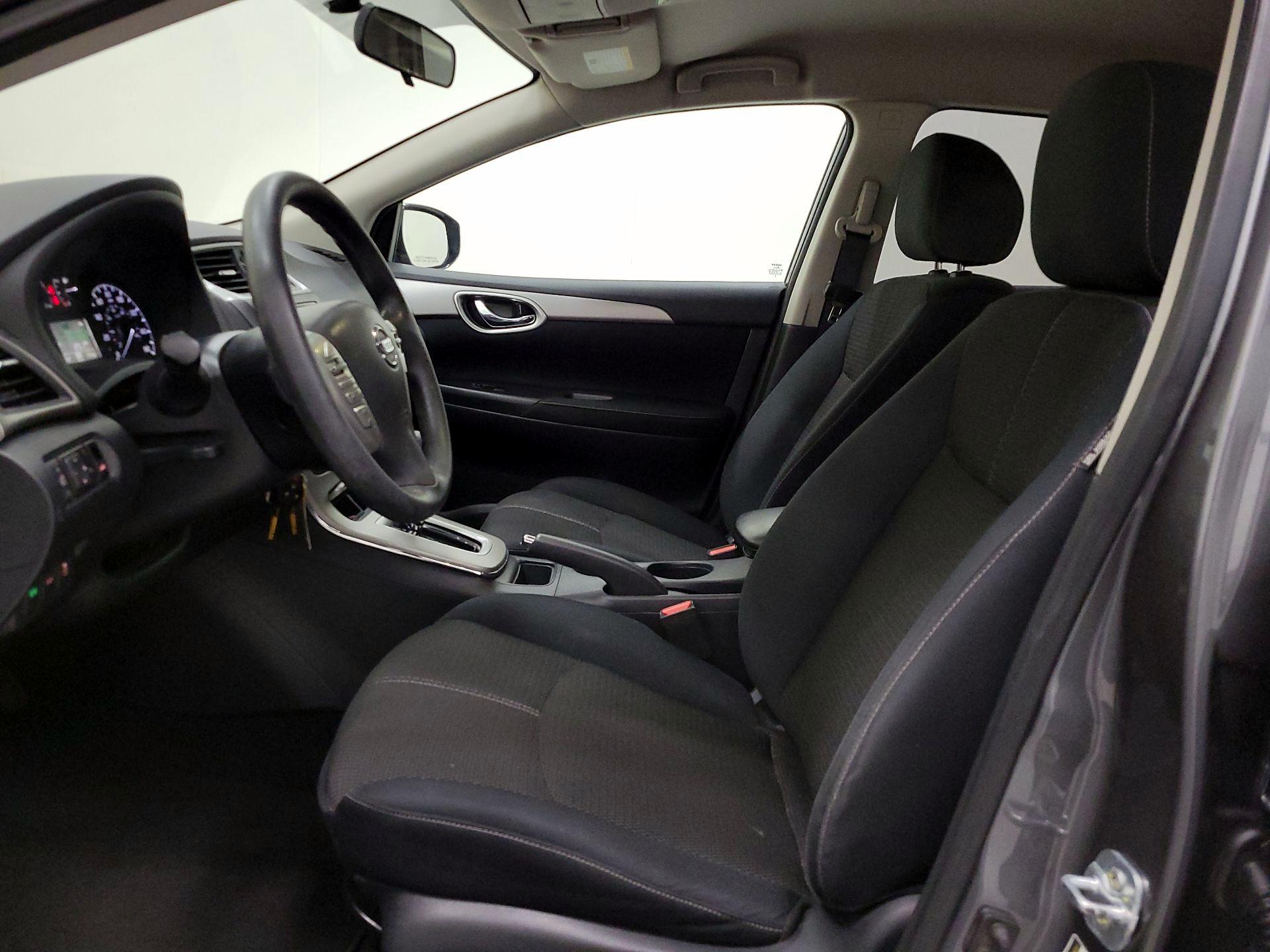 Thumbnail: 2015 Nissan Sentra - 11