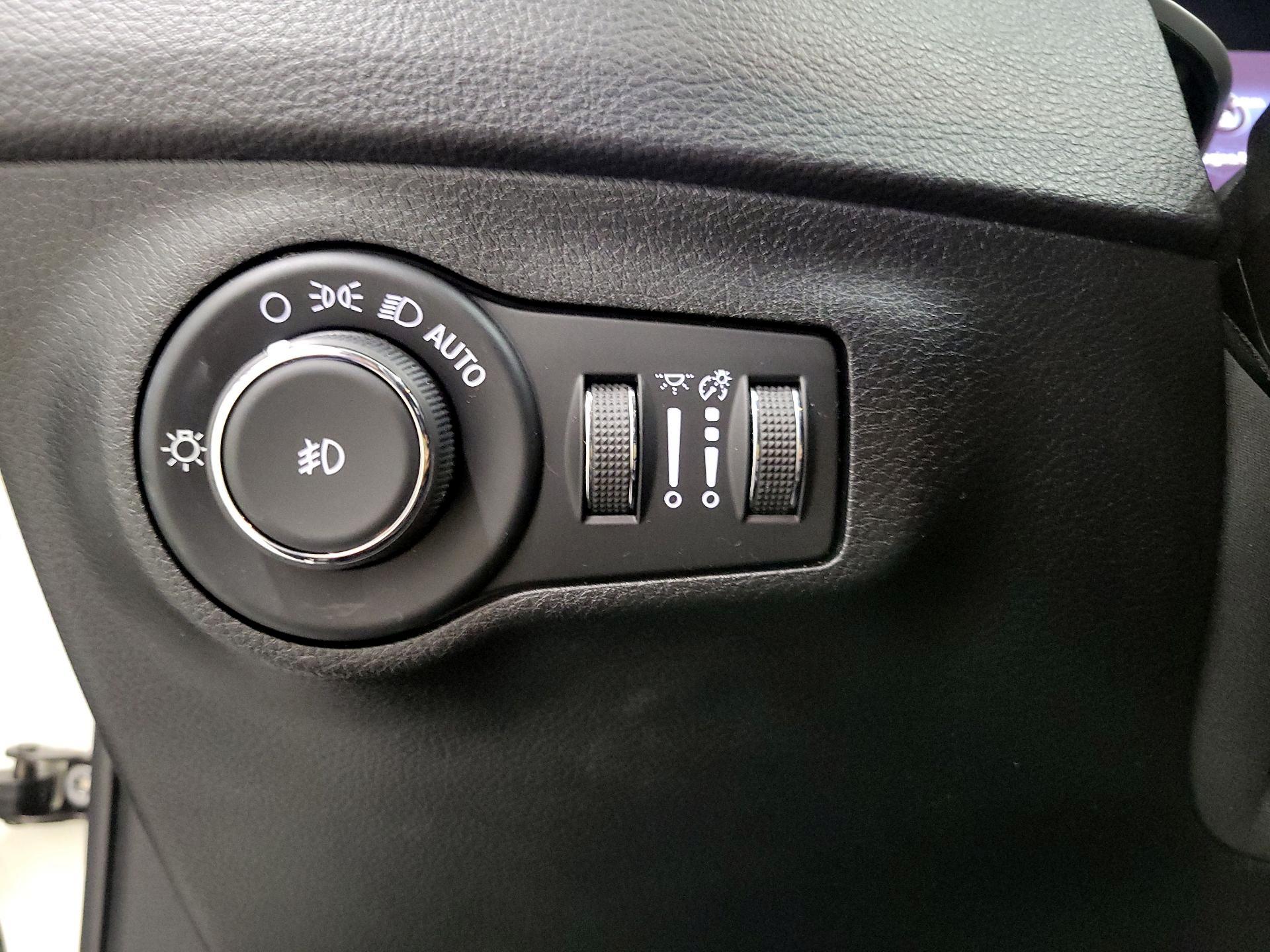 Thumbnail: 2019 Jeep Compass - 13