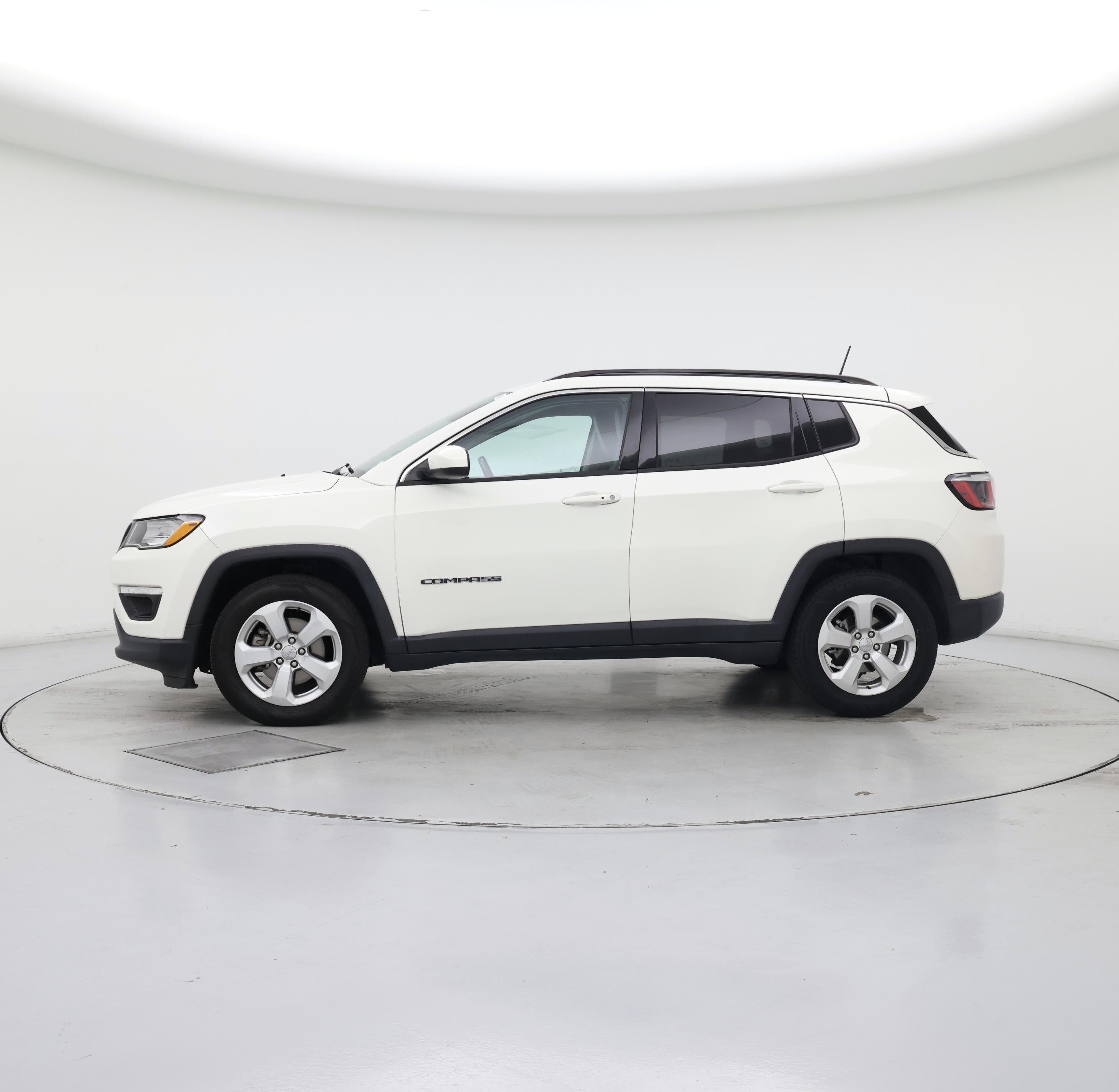 Thumbnail: 2019 Jeep Compass - 3