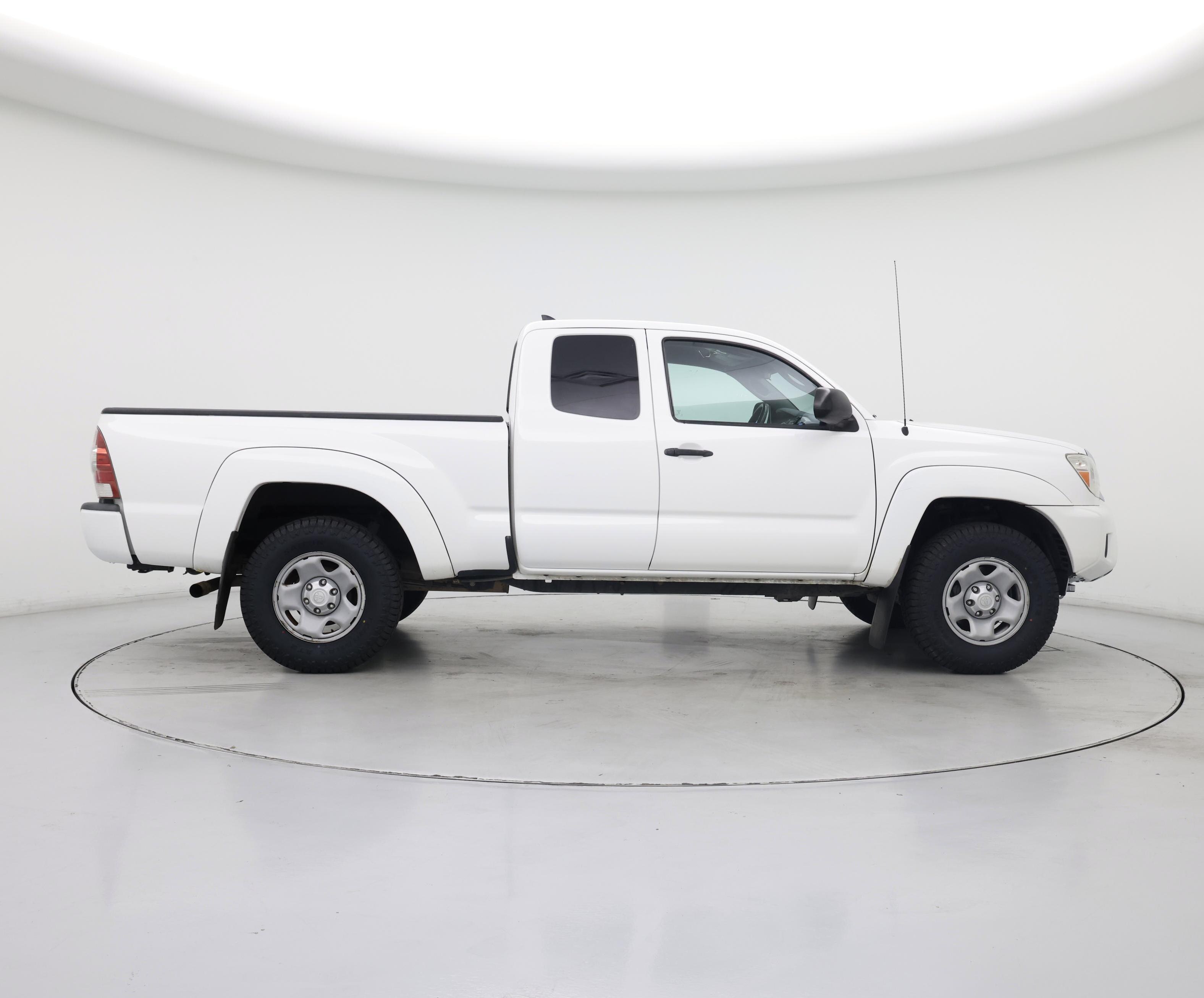 Thumbnail: 2015 Toyota Tacoma - 7