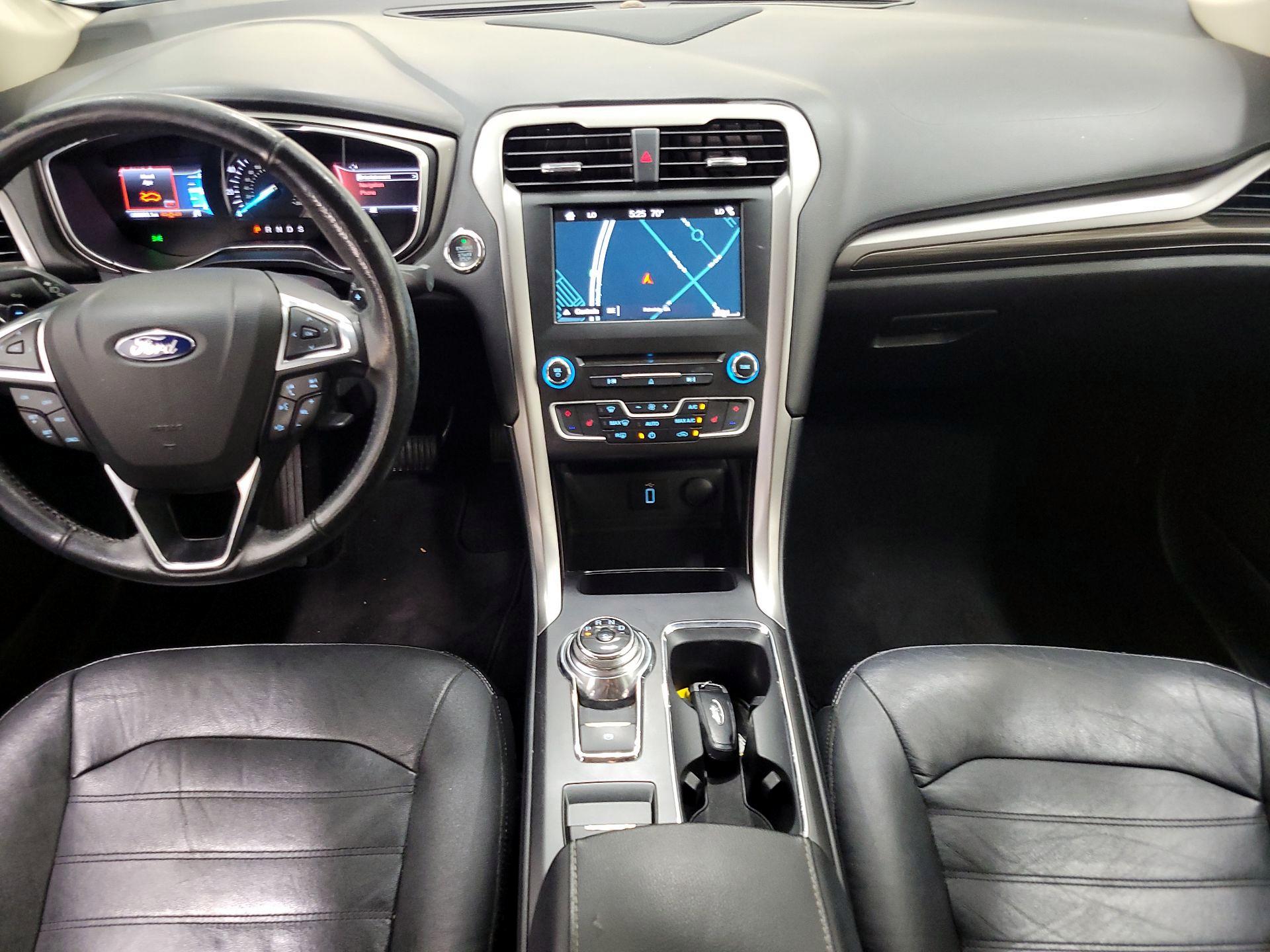 Thumbnail: 2017 Ford Fusion - 9