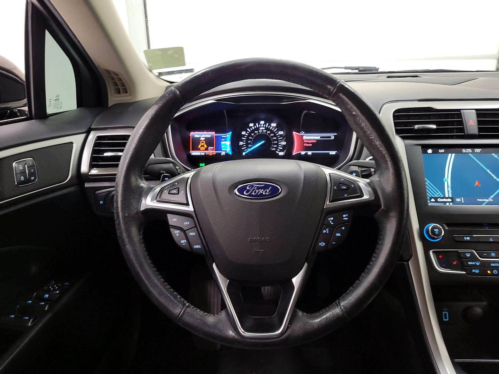 Thumbnail: 2017 Ford Fusion - 10