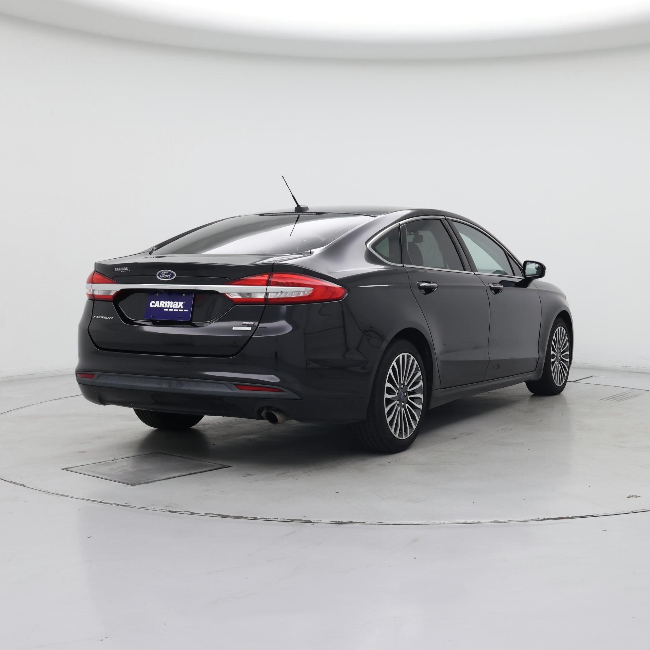 Thumbnail: 2017 Ford Fusion - 8