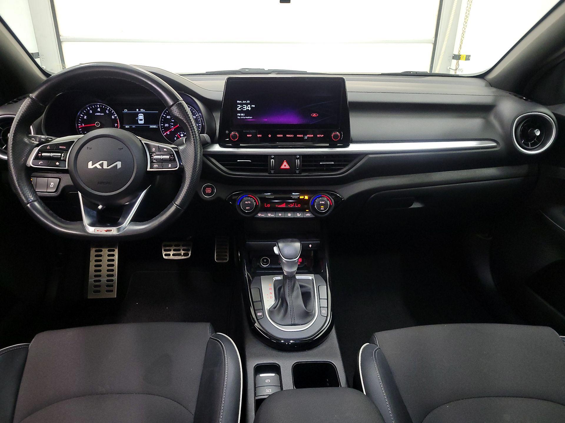 Thumbnail: 2023 Kia Forte - 9