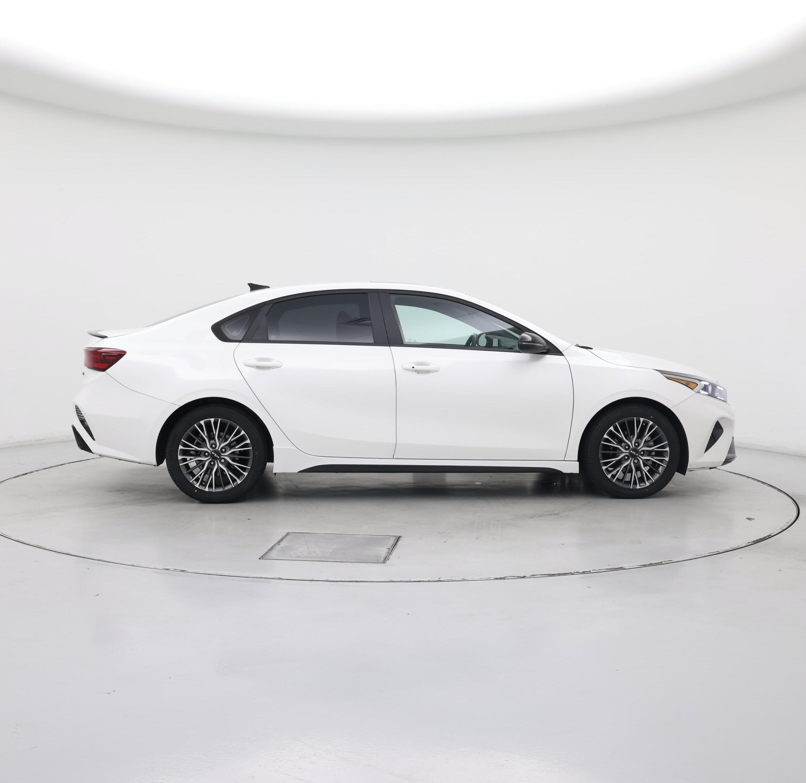 Thumbnail: 2023 Kia Forte - 7