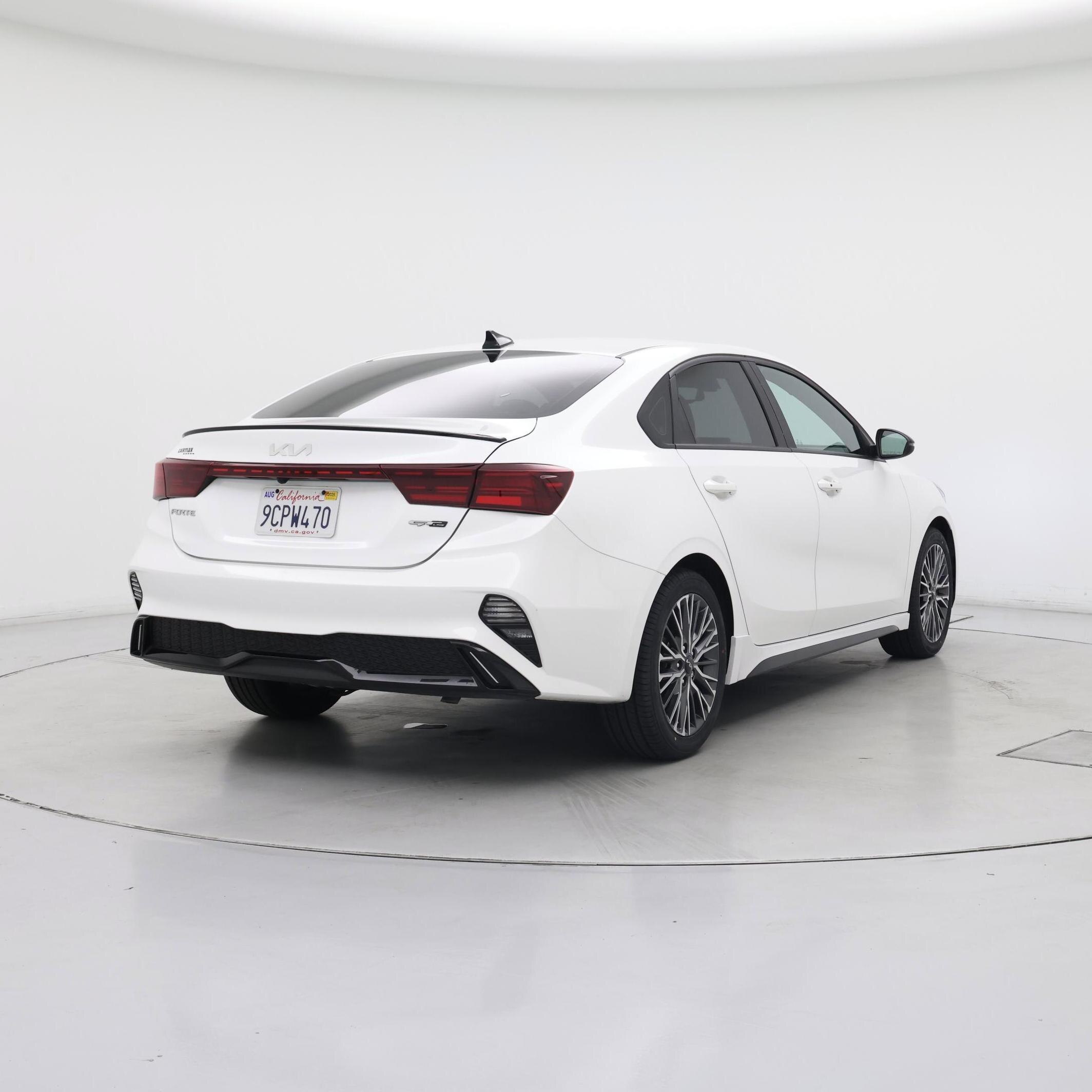 Thumbnail: 2023 Kia Forte - 8