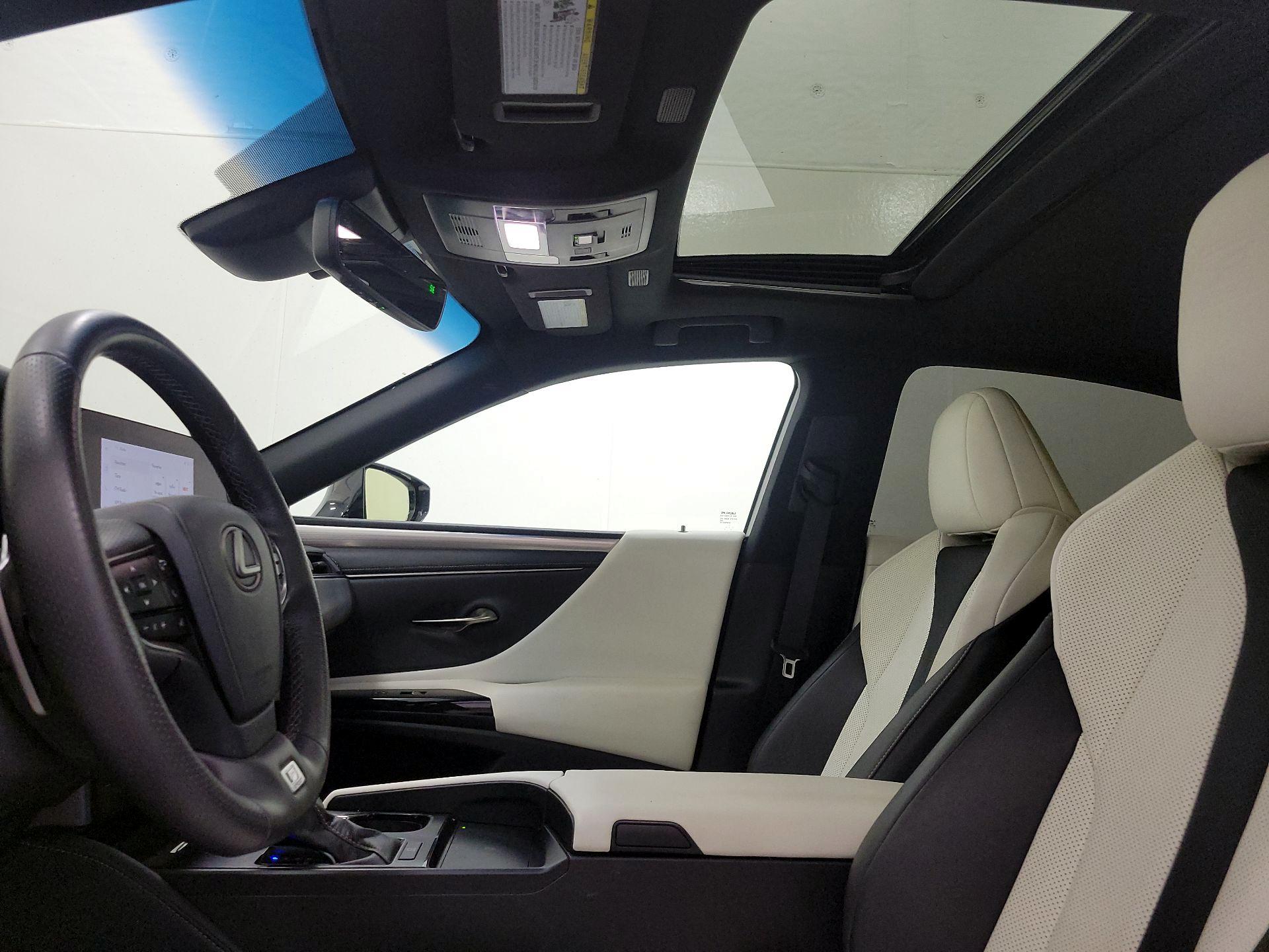 Thumbnail: 2023 Lexus ES - 18