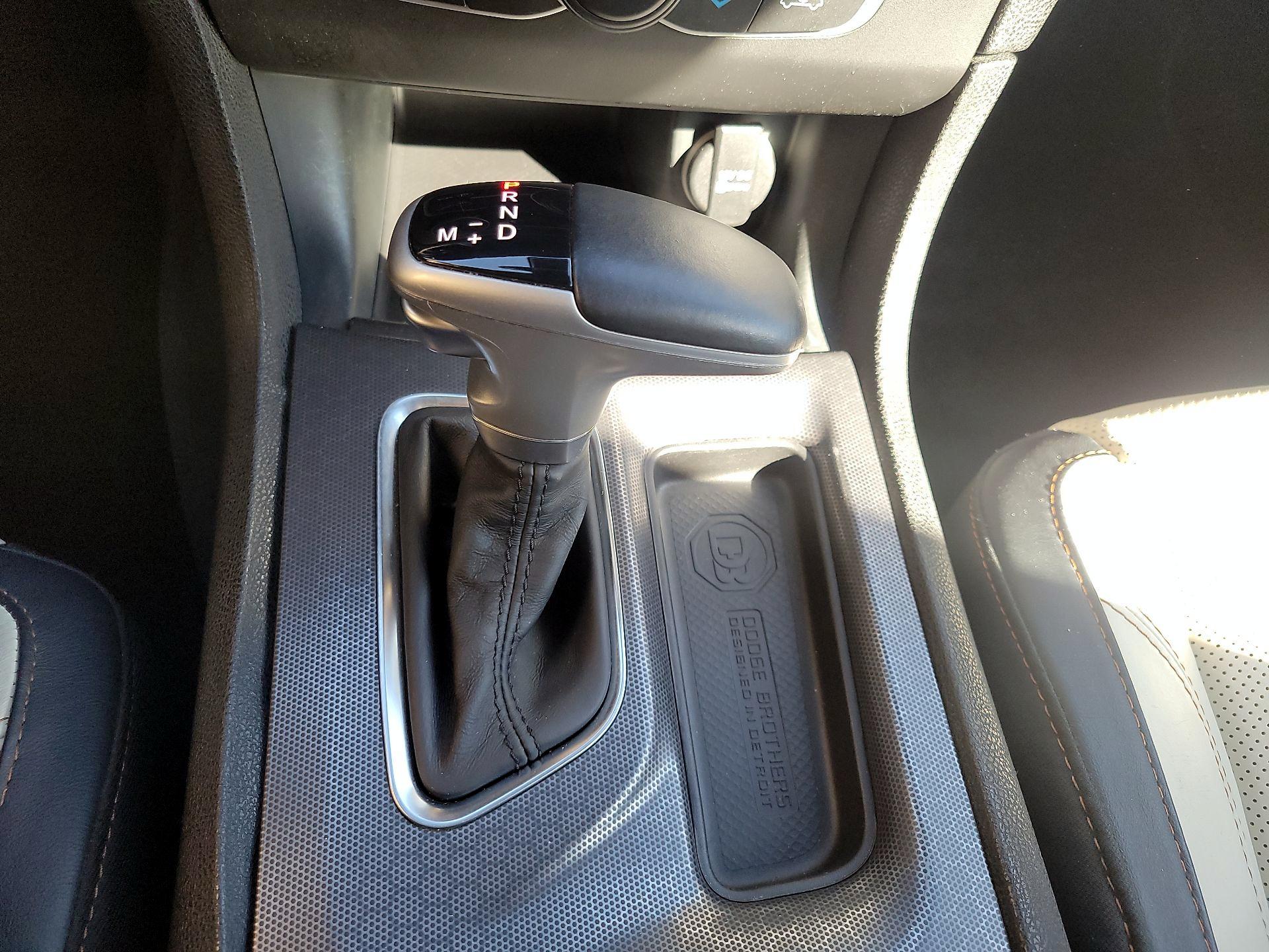 Thumbnail: 2015 Dodge Charger - 18