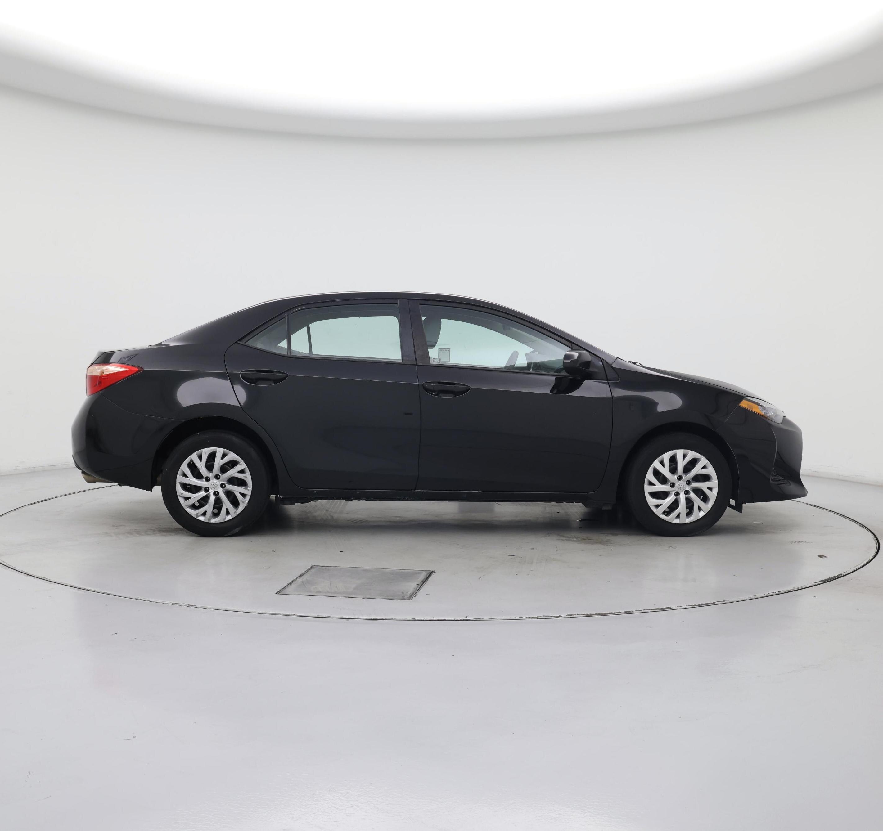 Thumbnail: 2017 Toyota Corolla - 7