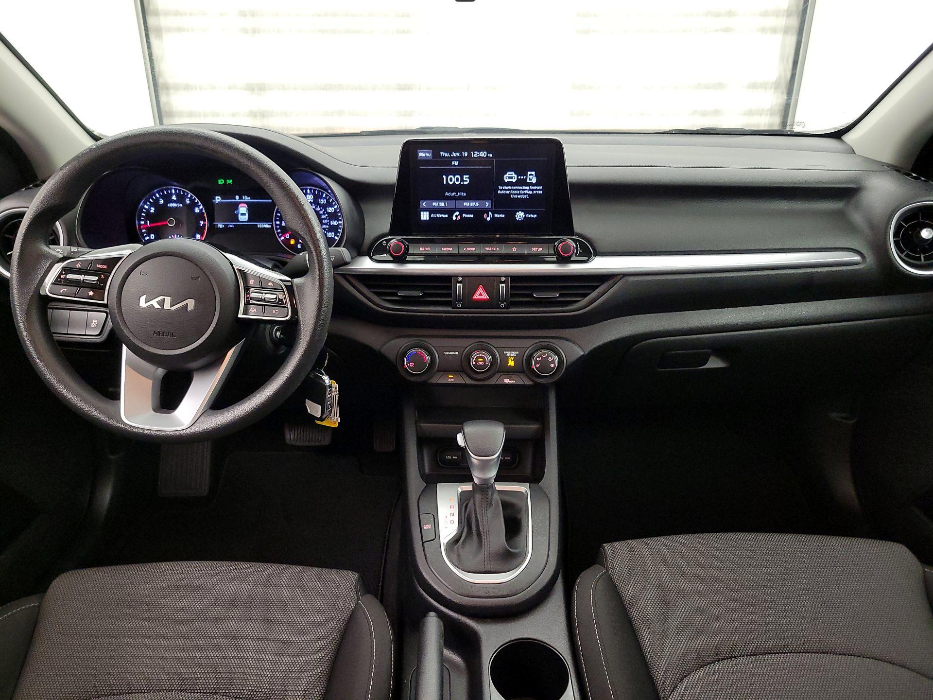 Thumbnail: 2023 Kia Forte - 9