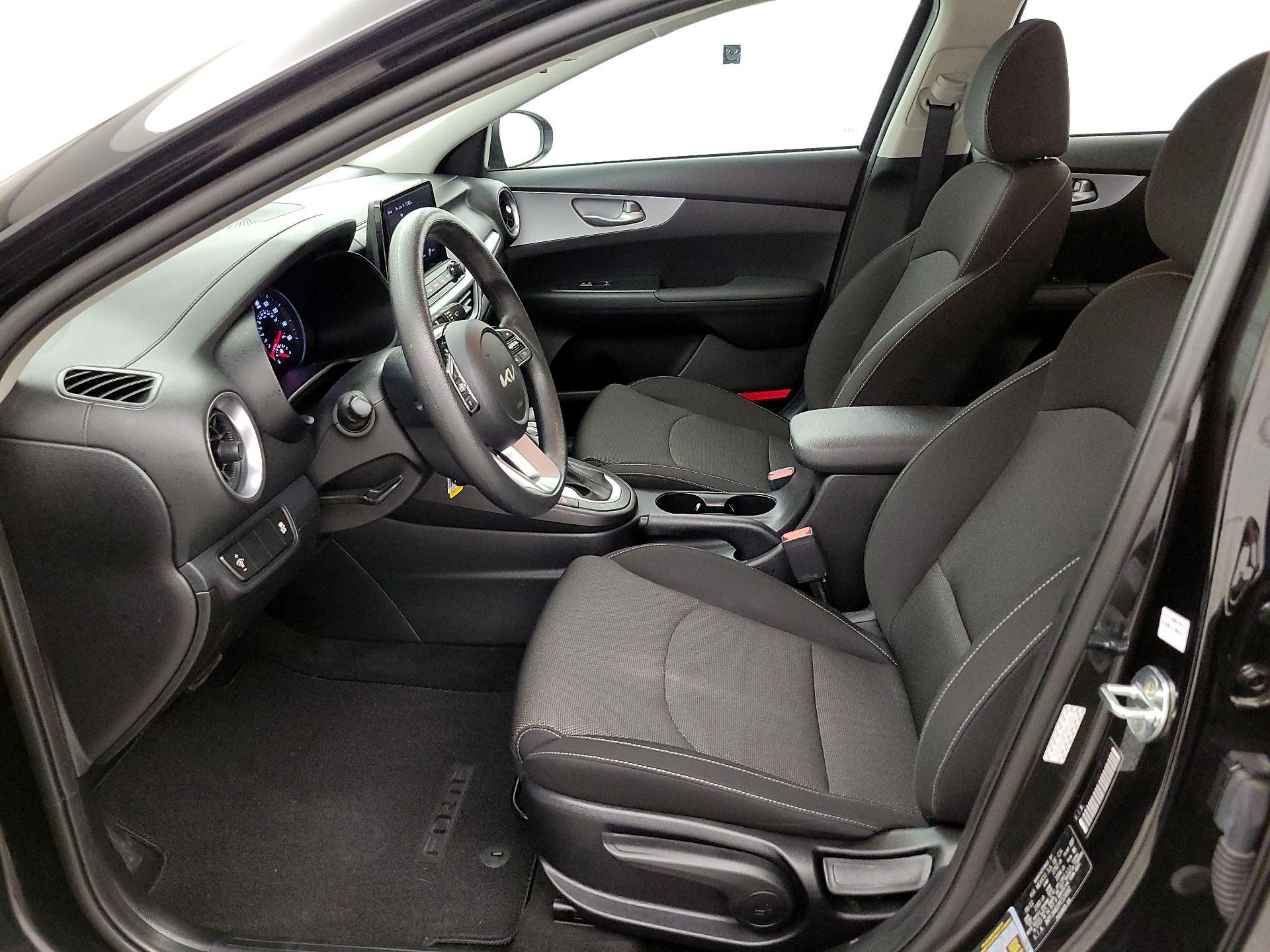 Thumbnail: 2023 Kia Forte - 11