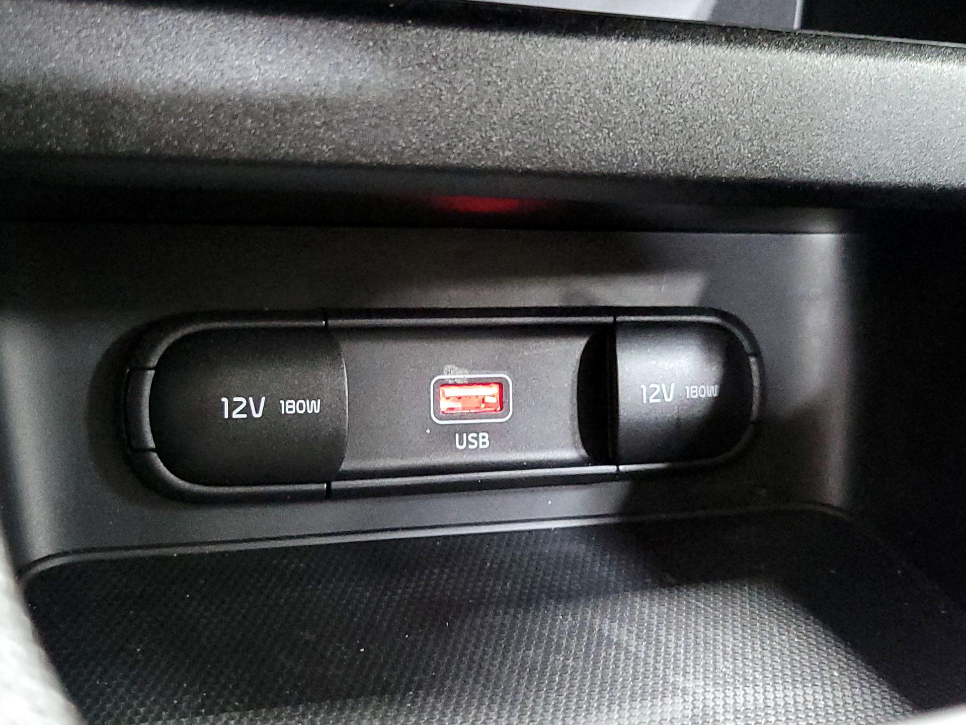 Thumbnail: 2023 Kia Forte - 18