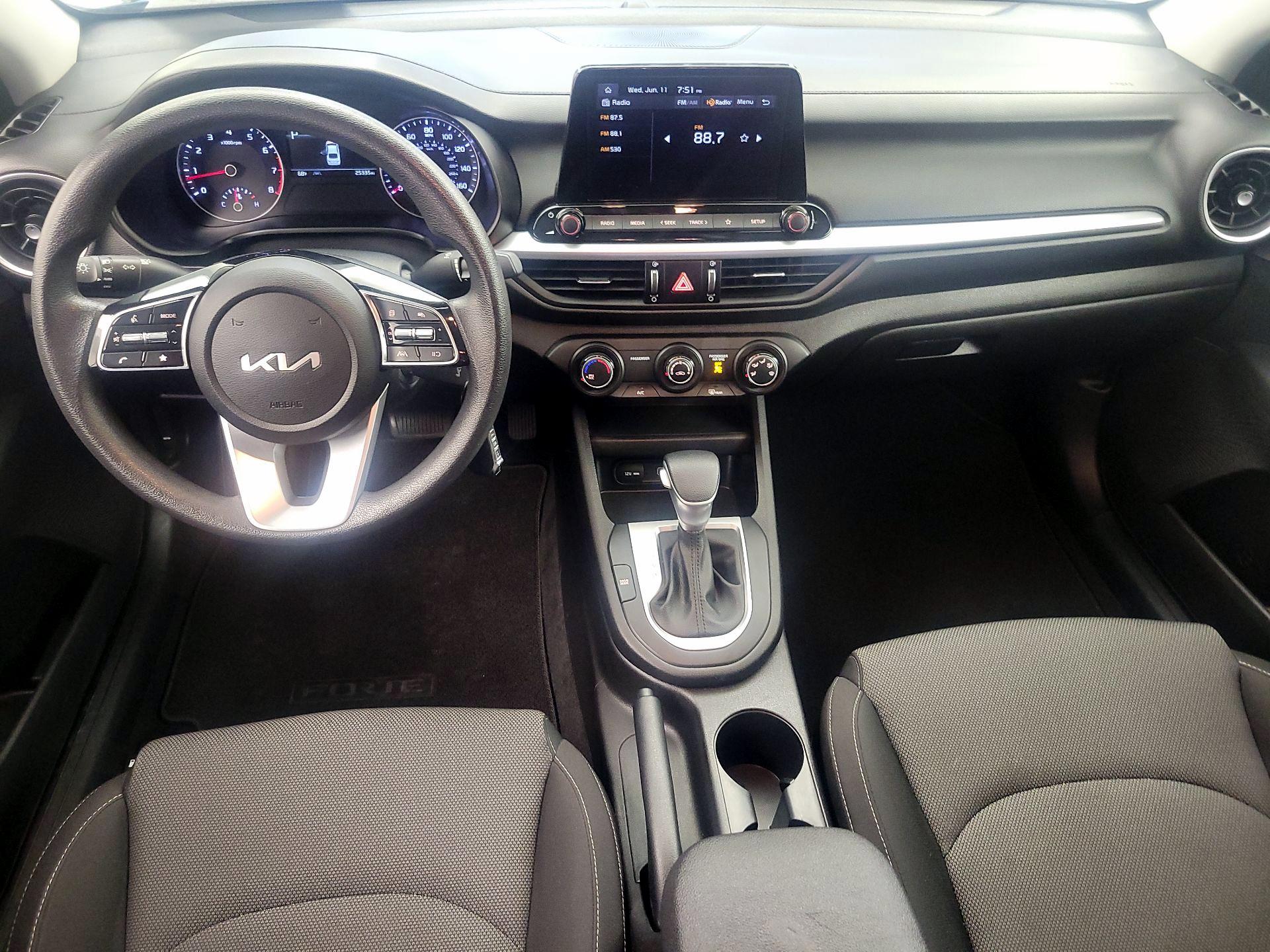 Thumbnail: 2023 Kia Forte - 9