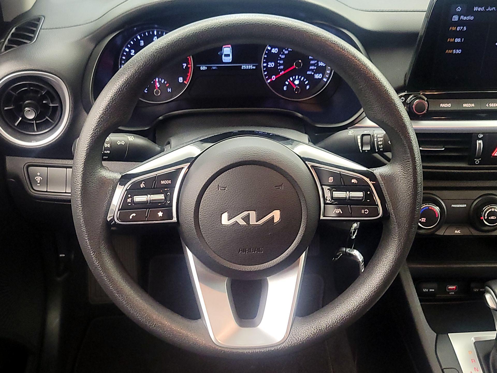 Thumbnail: 2023 Kia Forte - 10