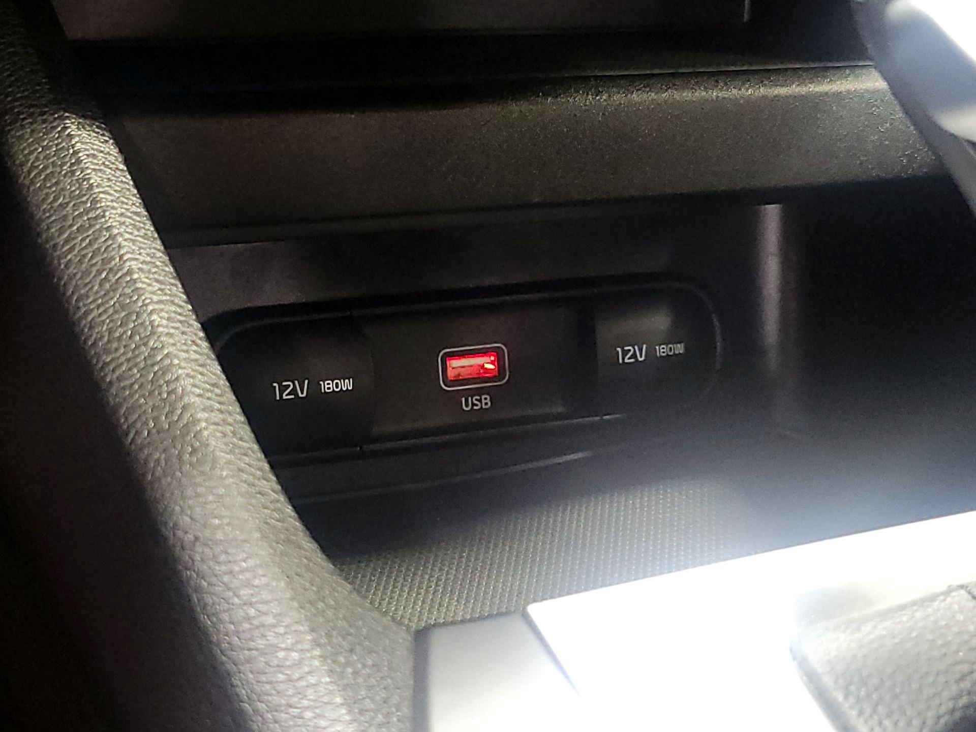 Thumbnail: 2023 Kia Forte - 18