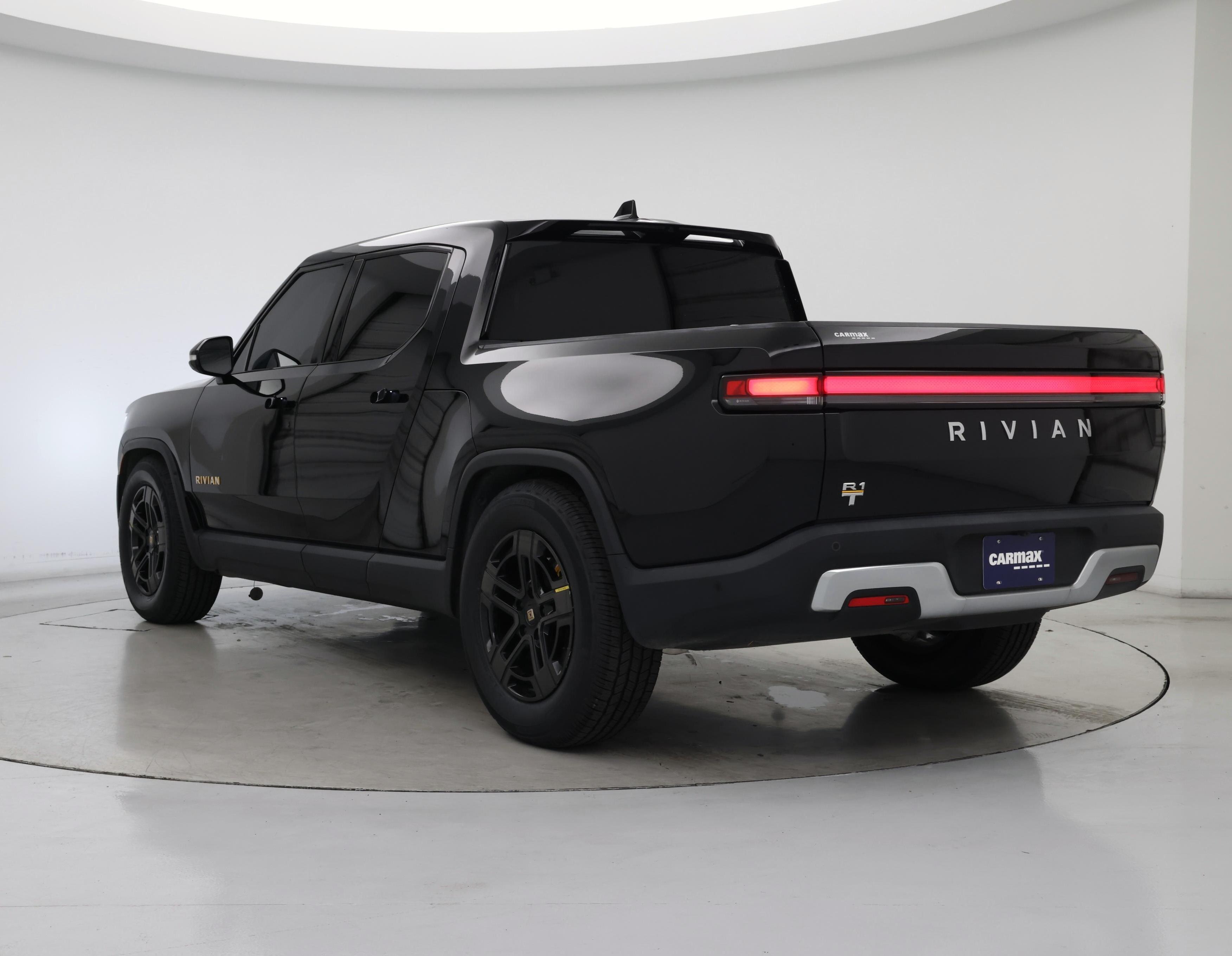 Thumbnail: 2023 Rivian R1T - 2