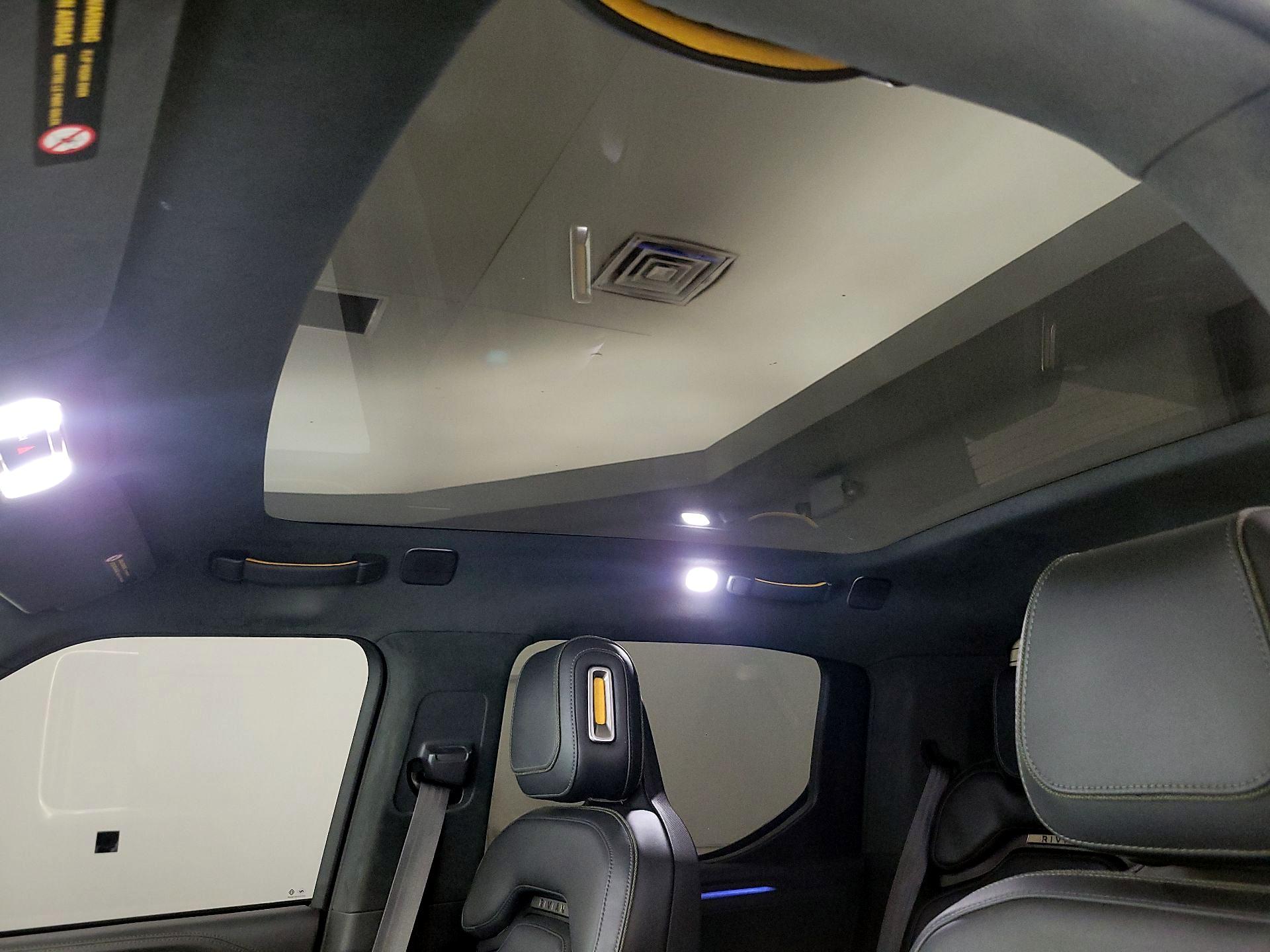Thumbnail: 2023 Rivian R1T - 19